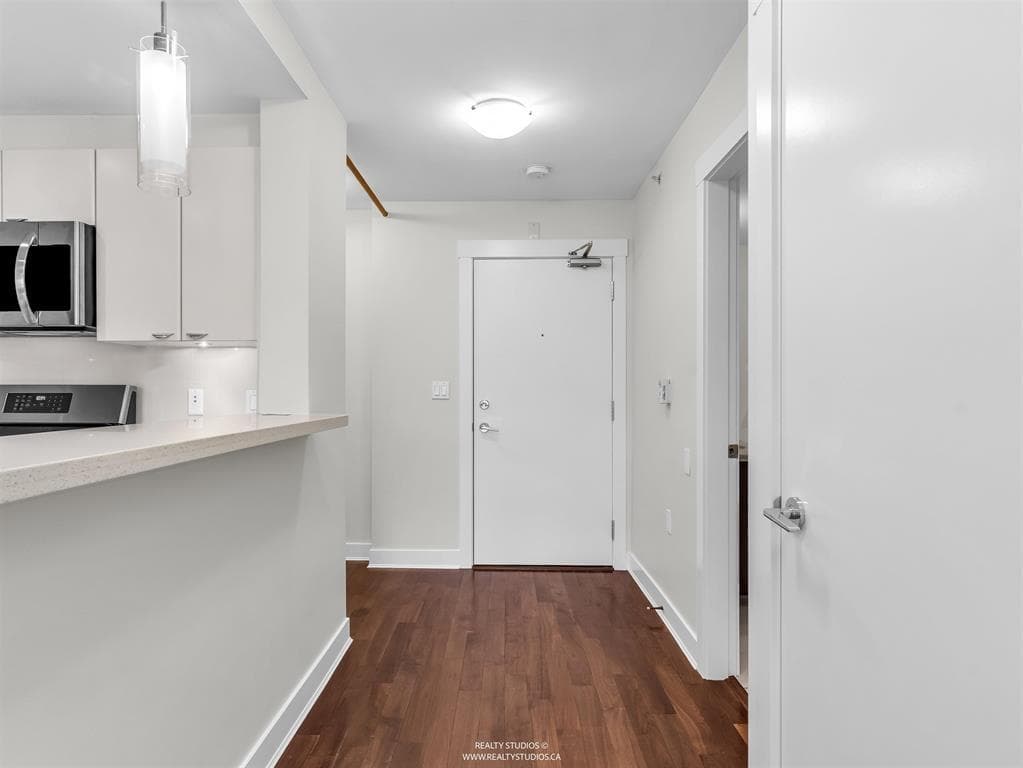 506 - 160 W 3rd Street, North Vancouver, V7M 0A9 — photo 4