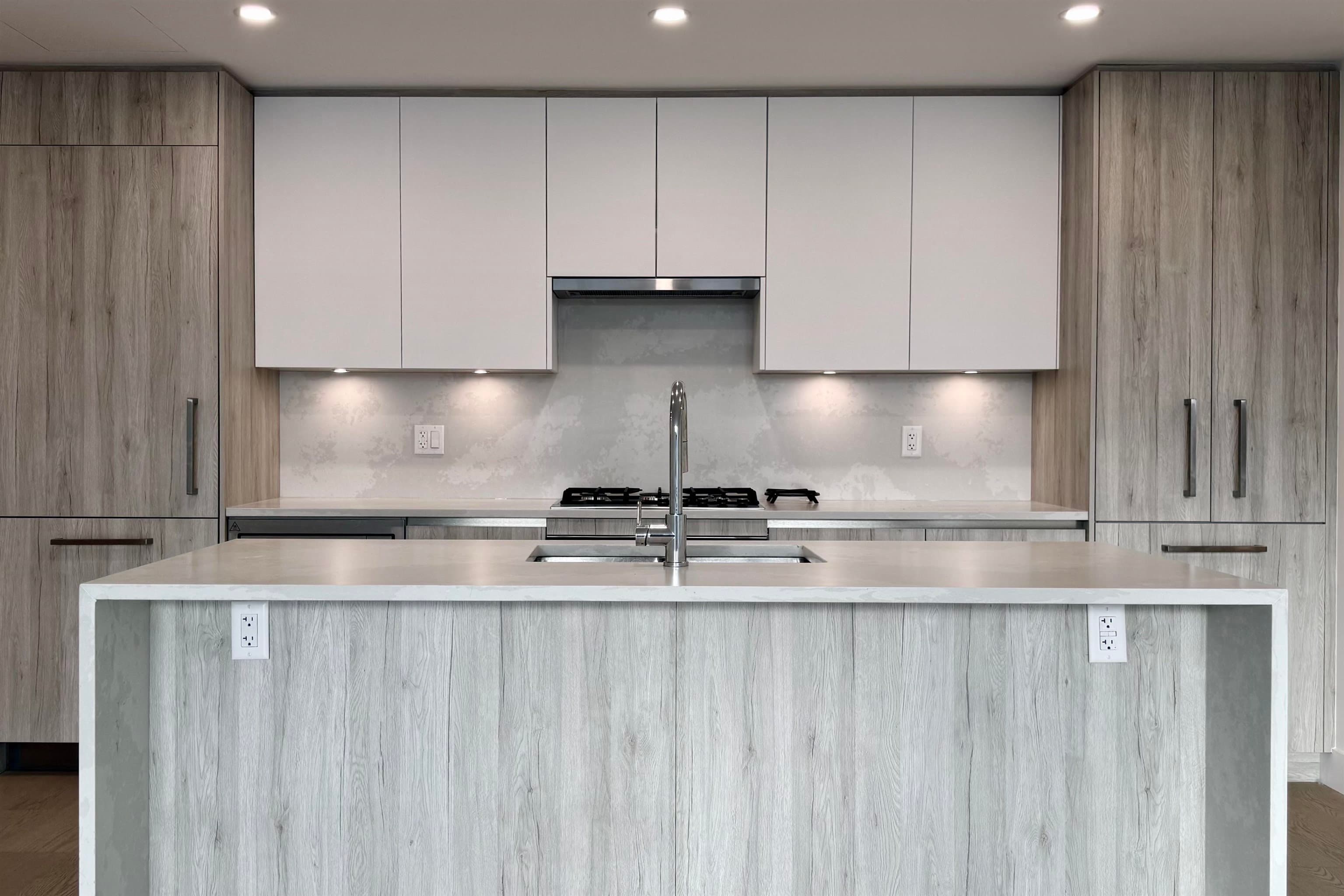 3-BRM - 423 6th Street, West Vancouver