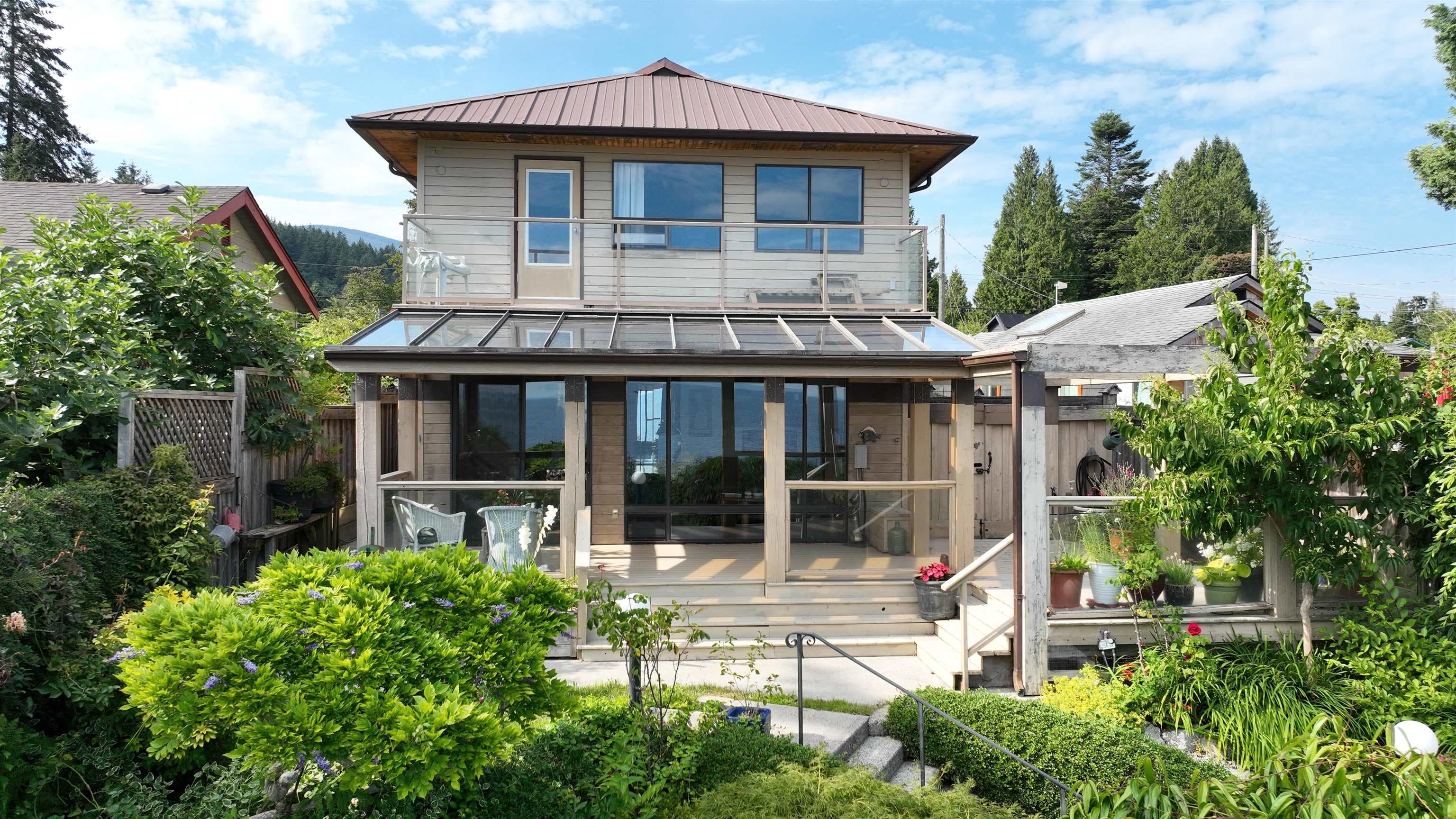 735 Franklin Road, Gibsons