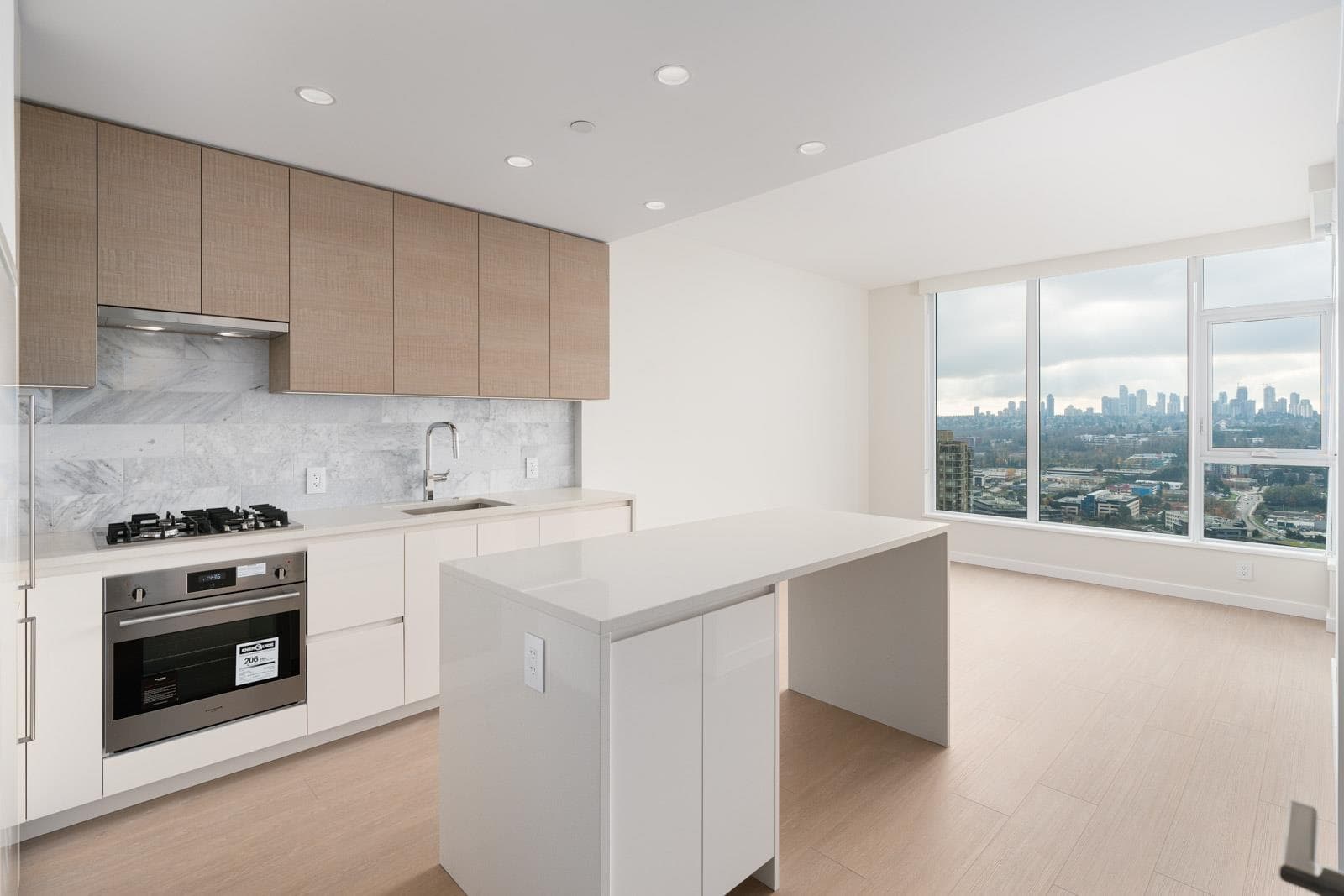 3201 - 4168 Lougheed Highway, Burnaby