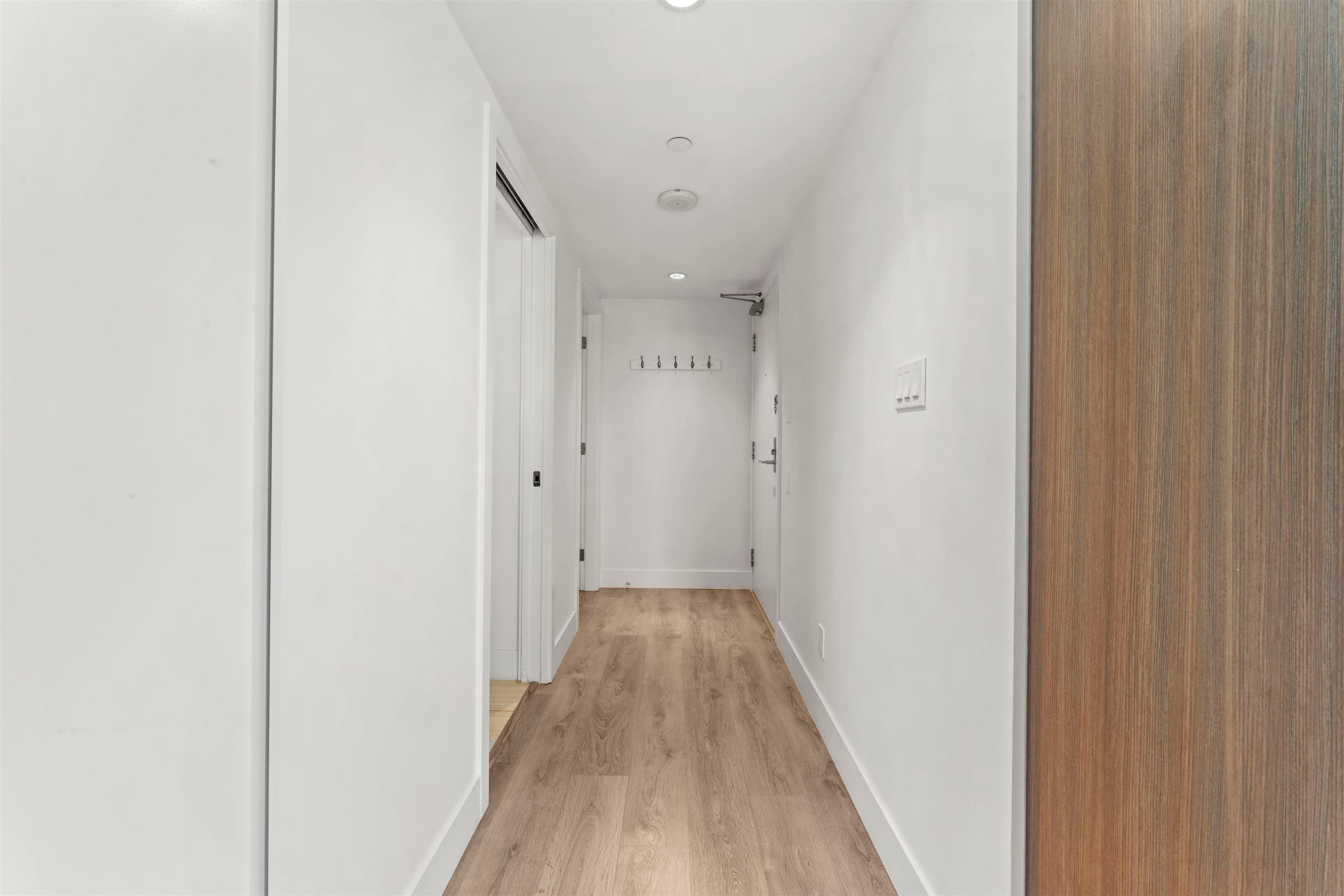 210 - 1788 Columbia Street, Vancouver, V5Y 0L7 — photo 3