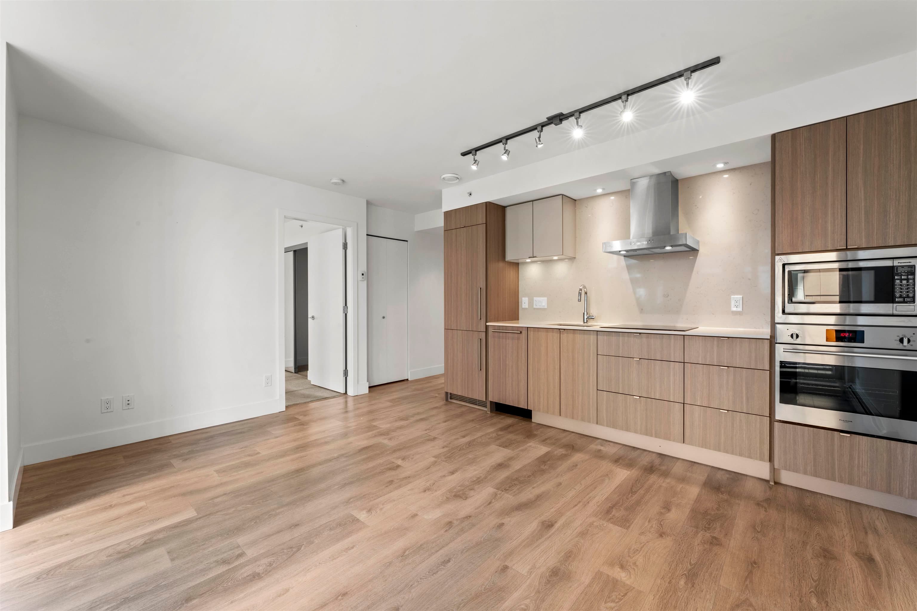 210 - 1788 Columbia Street, Vancouver, V5Y 0L7 — photo 4