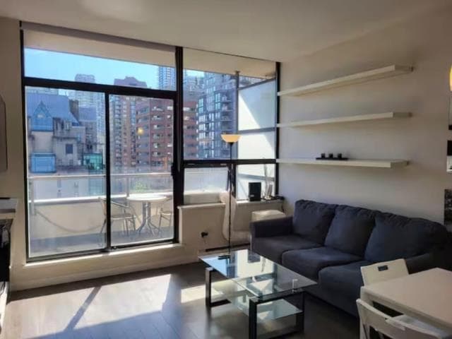 909 - 1010 Howe Street, Vancouver