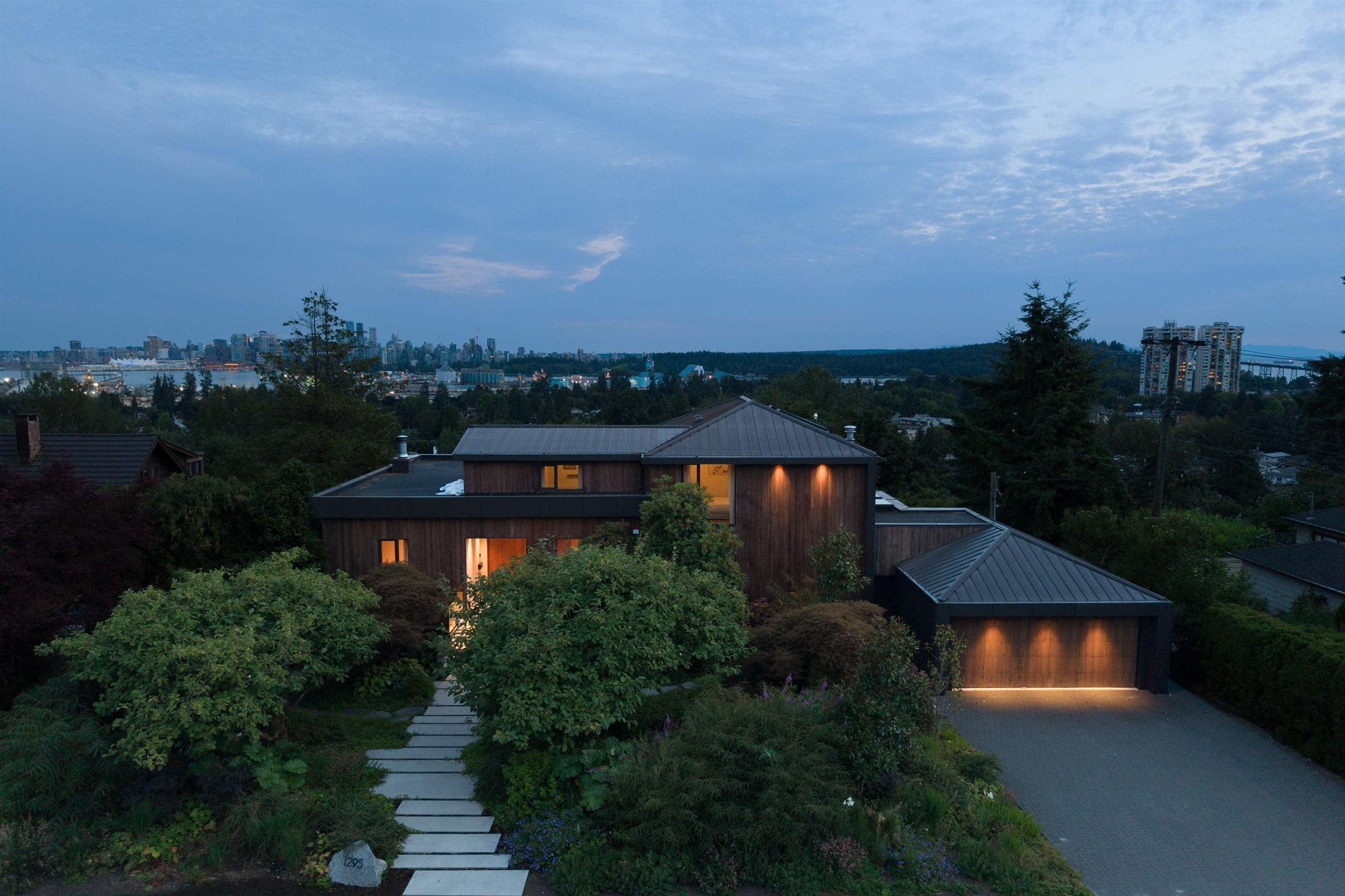 1295 W Keith Road, North Vancouver