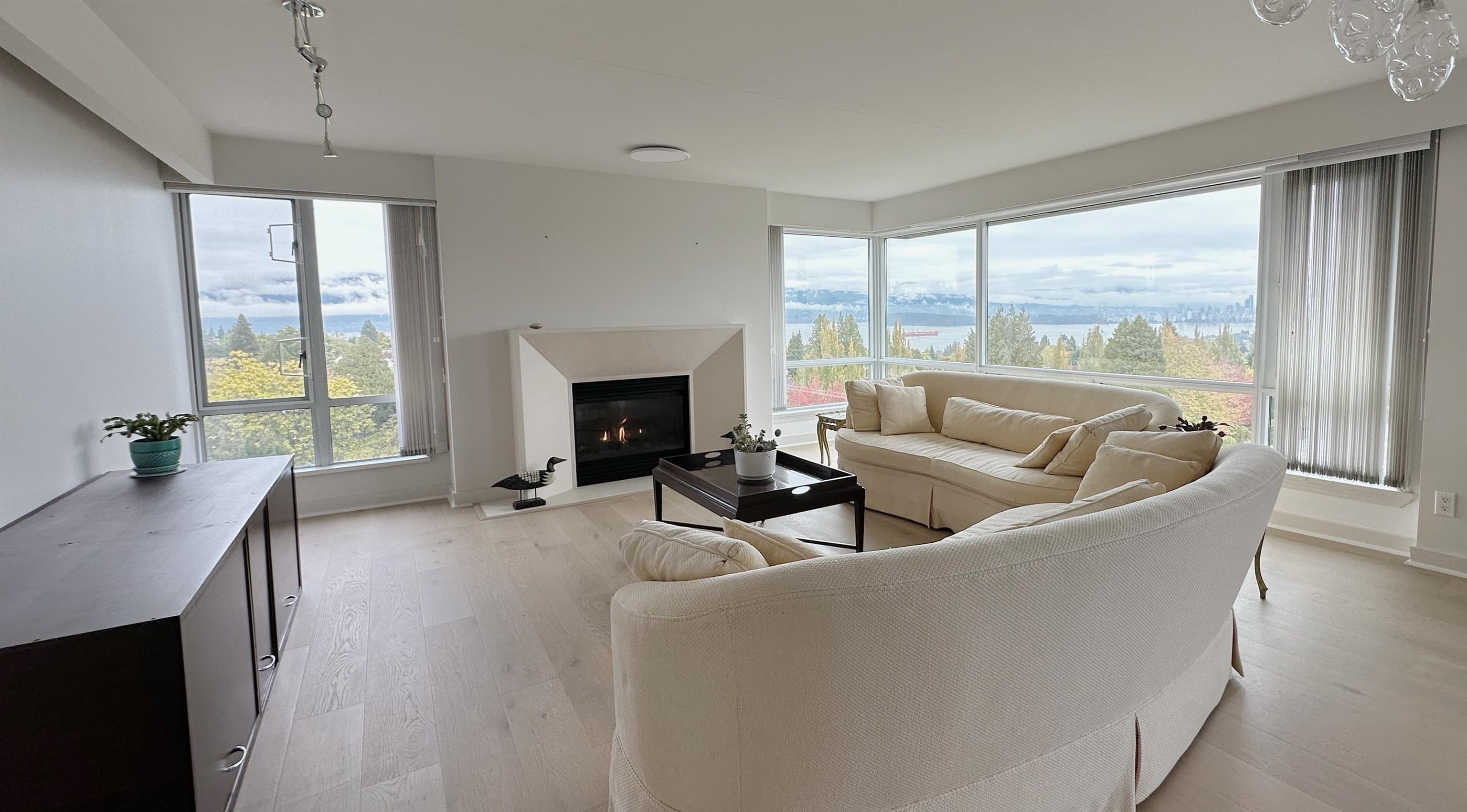 10 - 2575 Tolmie Street, Vancouver, V6R 4M1 — photo 2