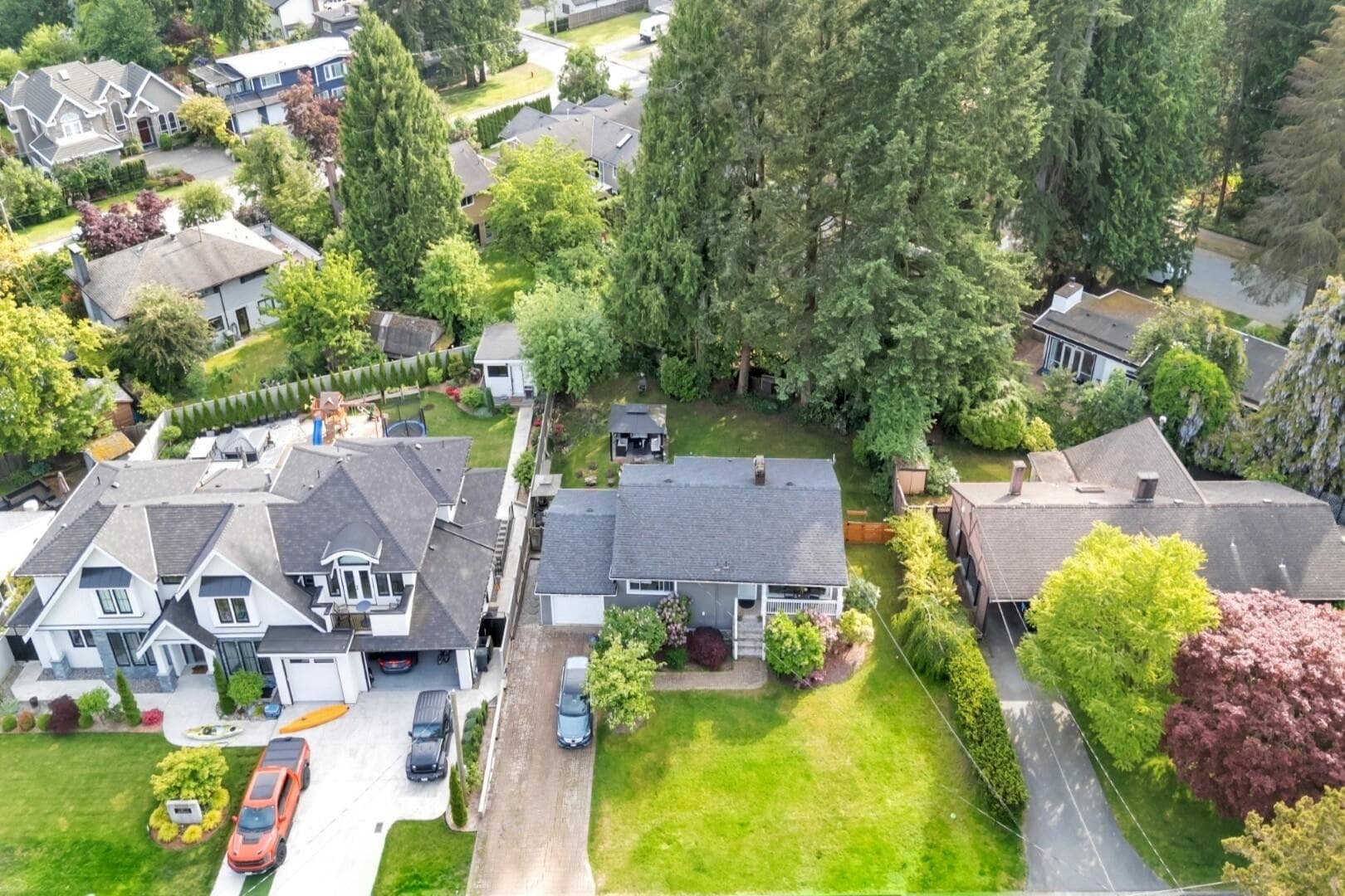 1075 Ruthina Avenue, North Vancouver