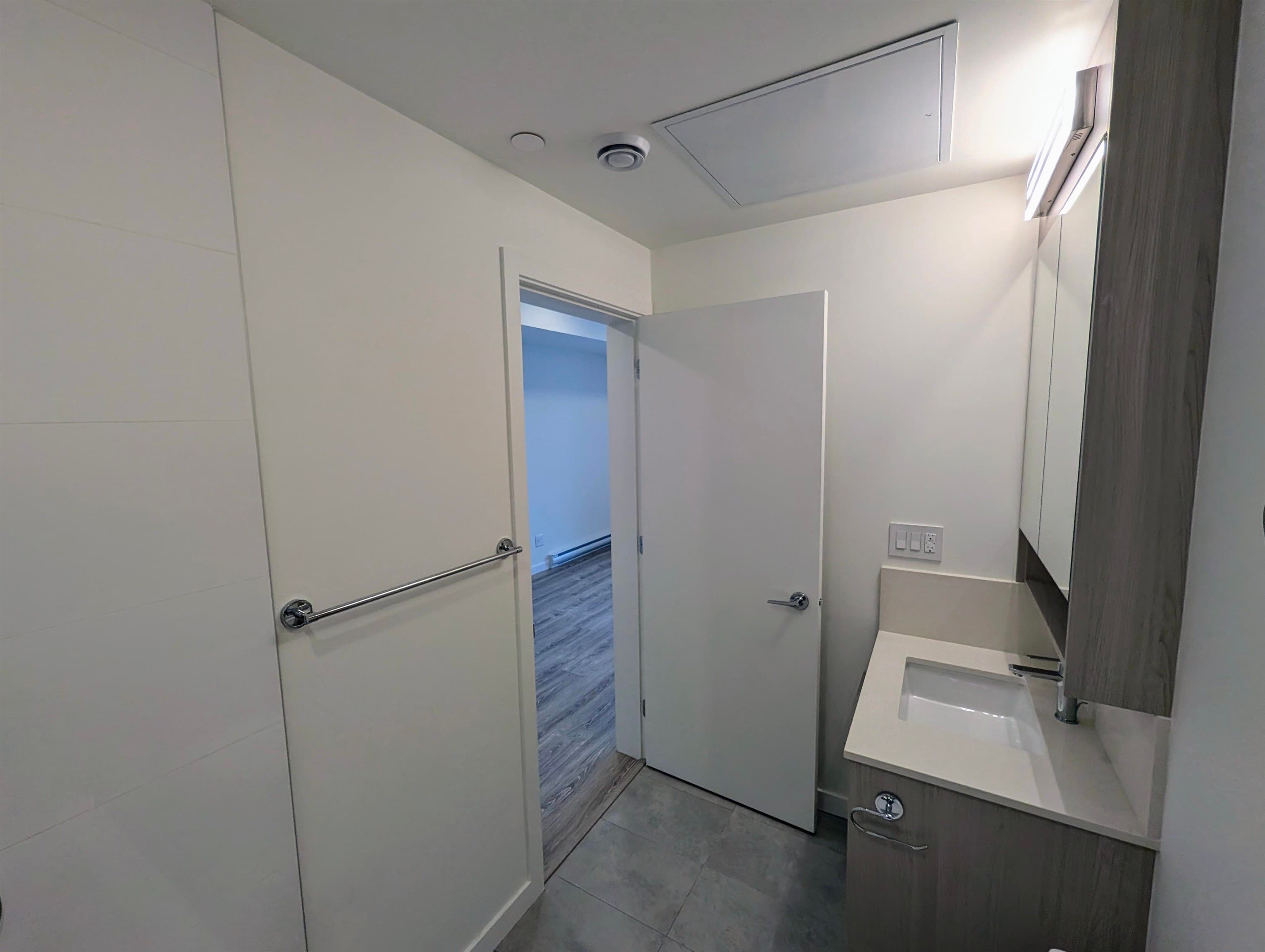 501 - 10829 140 Street, Surrey, V3R 0H4 — photo 5