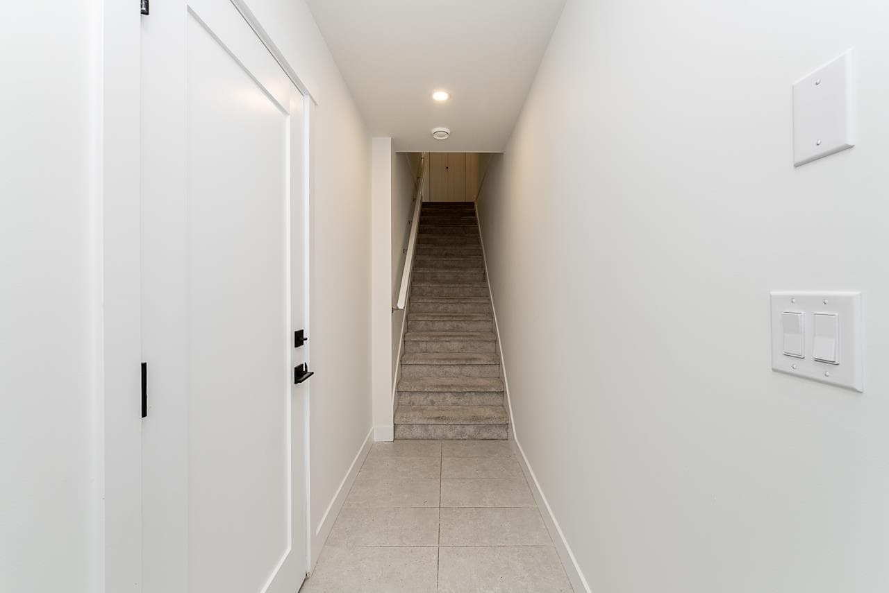 9 - 10527 155 Street, Surrey, V3R 0S1 — photo 4
