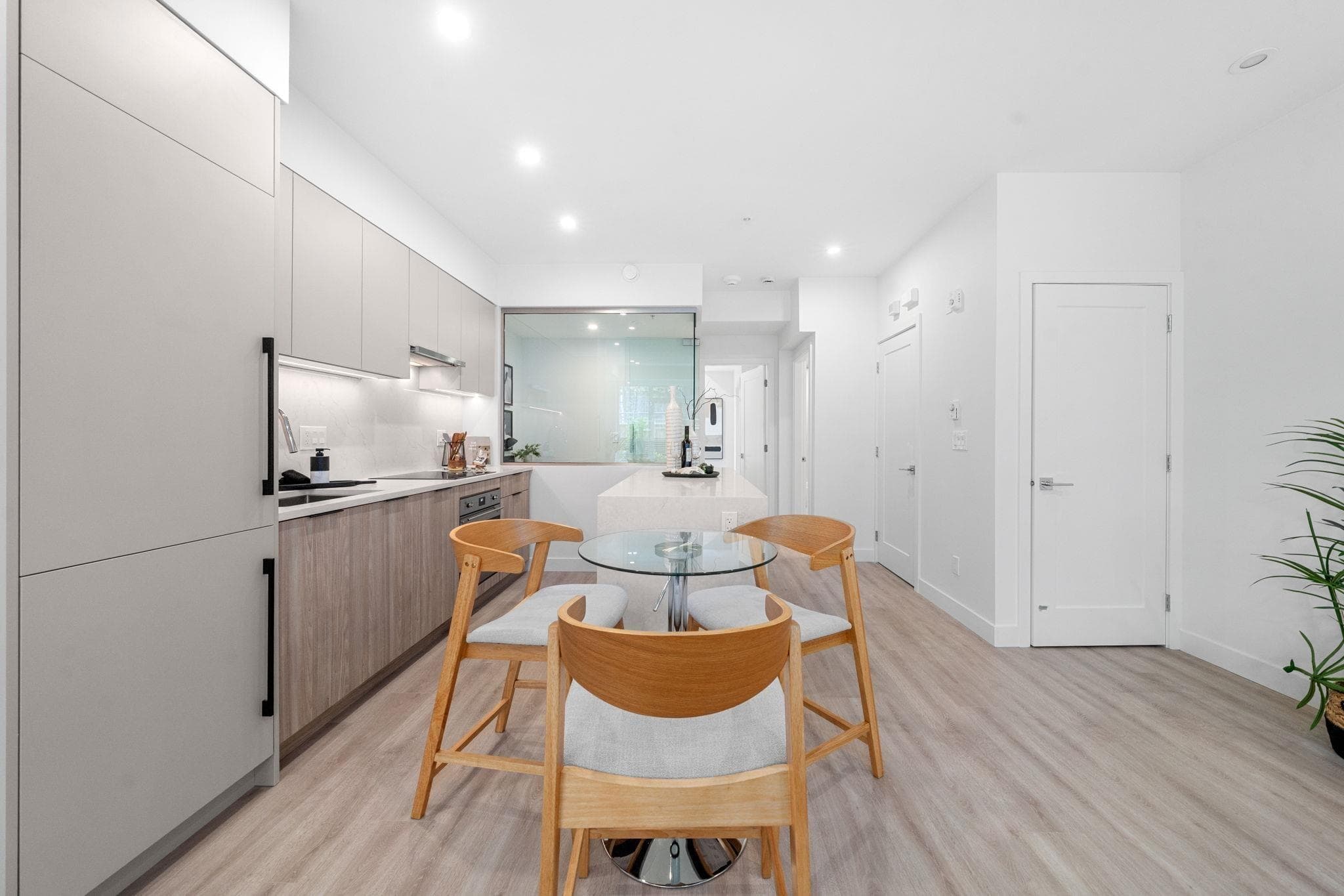 107 - 7161 17th Avenue, Burnaby, V3N 0K1 — photo 5