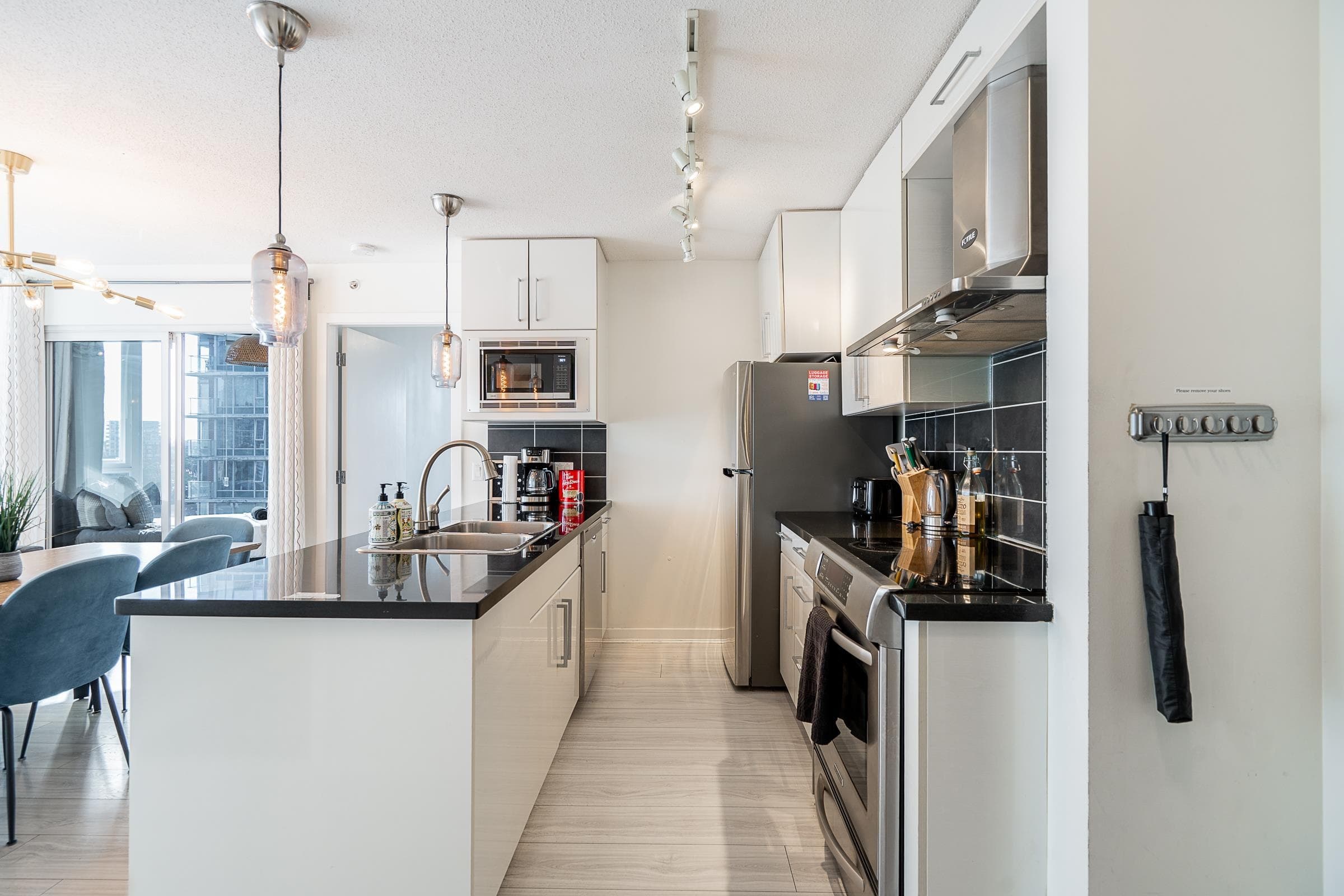 1002 - 689 Abbott Street, Vancouver, V6B 0J2 — photo 4