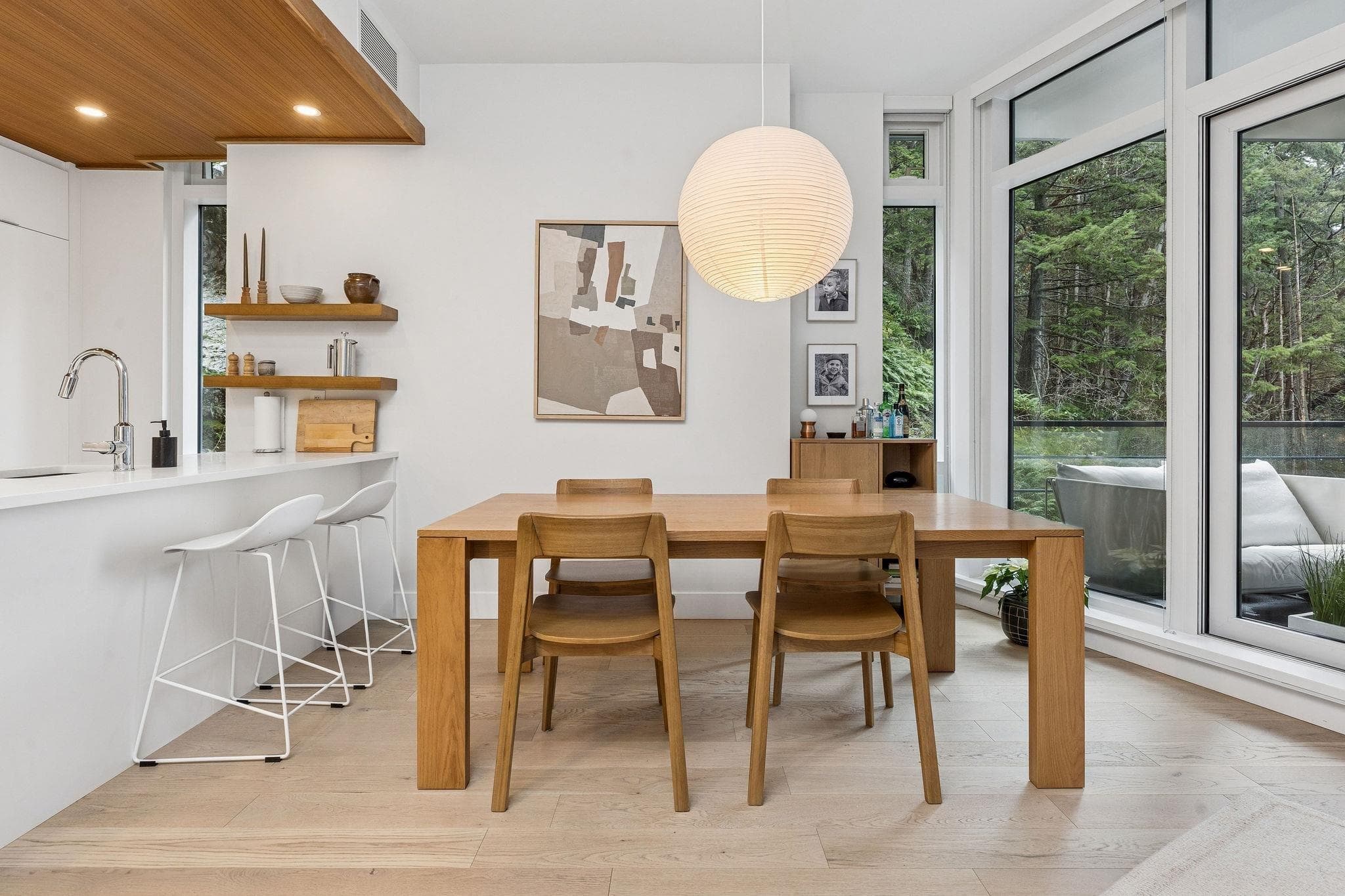 401 - 6699 Nelson Avenue, West Vancouver