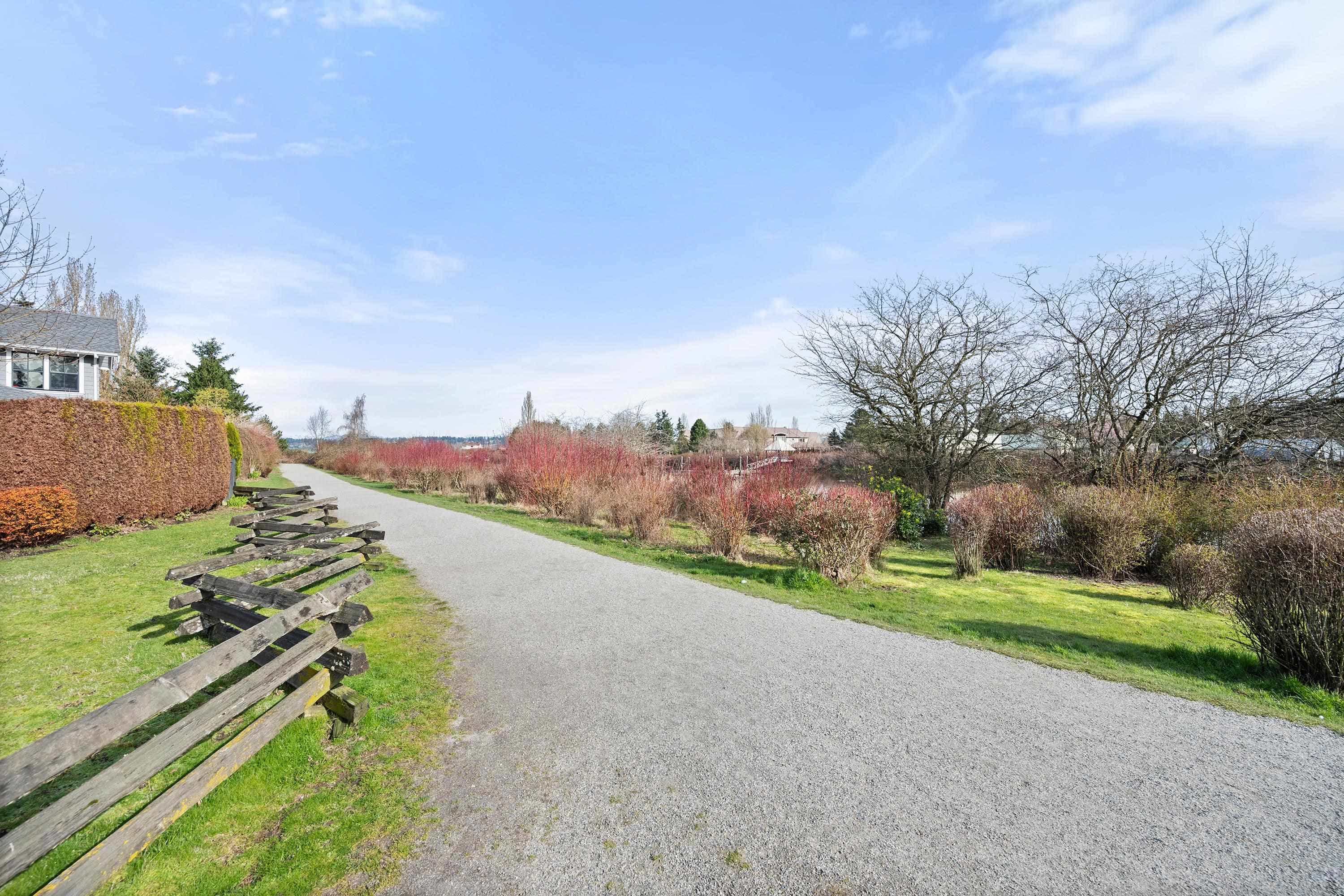 3711 142nd Street, Surrey, V4P 0C2 — photo 3