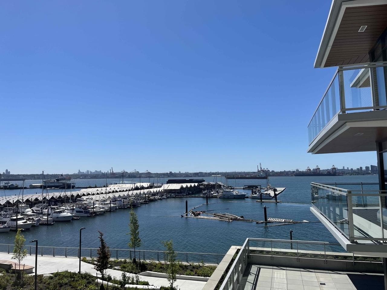 407 - 785 Harbour Way, North Vancouver