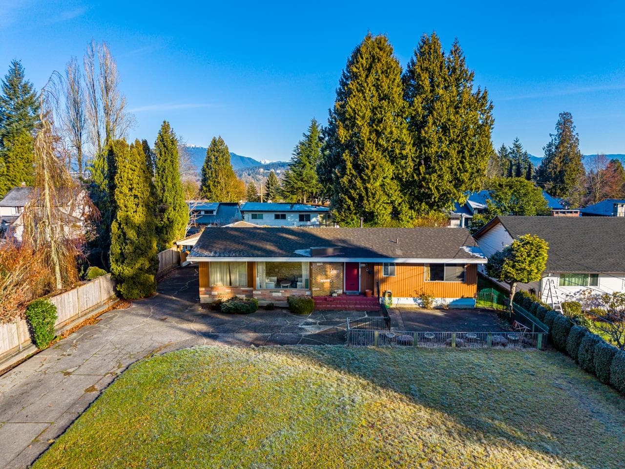 5416 Buckingham Avenue, Burnaby