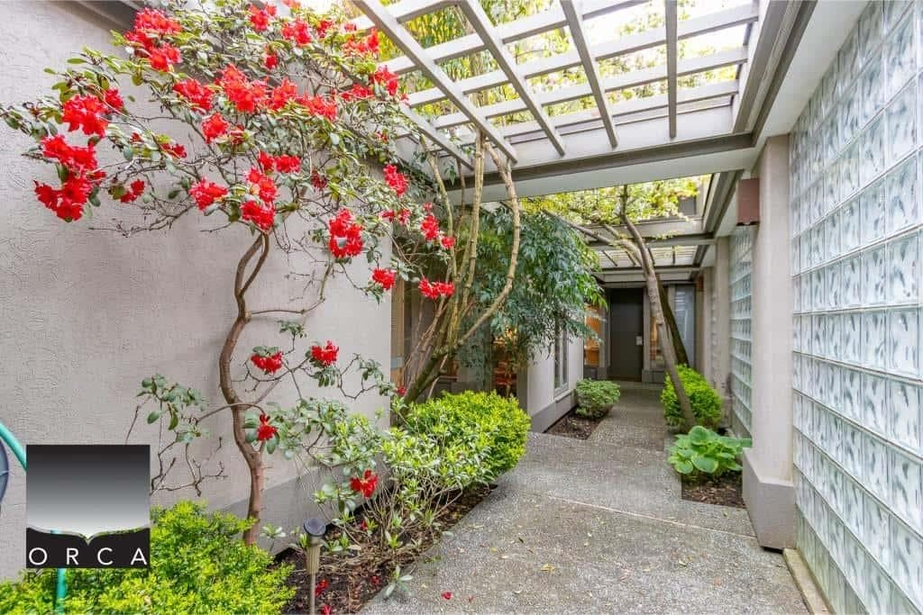 2424 Bellevue Avenue, West Vancouver, V7V 1E2 — photo 2