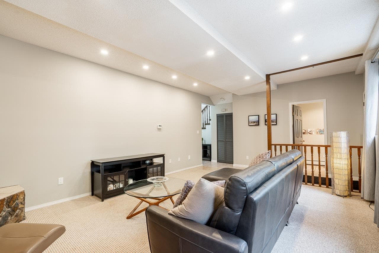 30 - 5216 201a Street, Langley, V3A 1S4 — photo 3