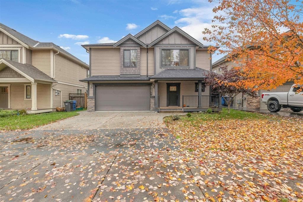 27891 Stagecoach Avenue, Abbotsford, V4X 0A8 — photo 1