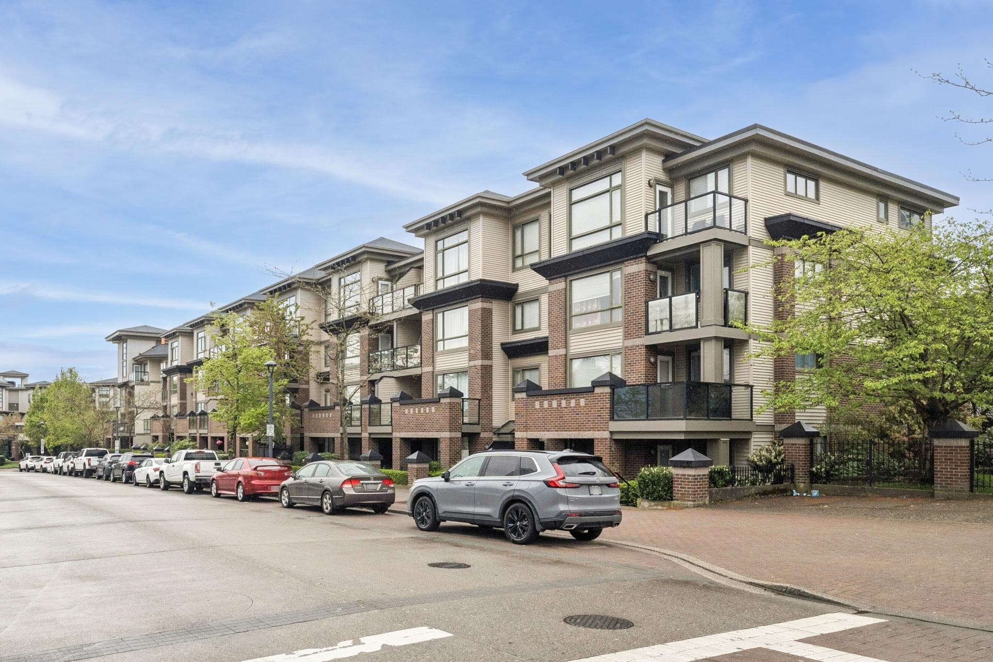 111 - 10822 City Parkway, Surrey