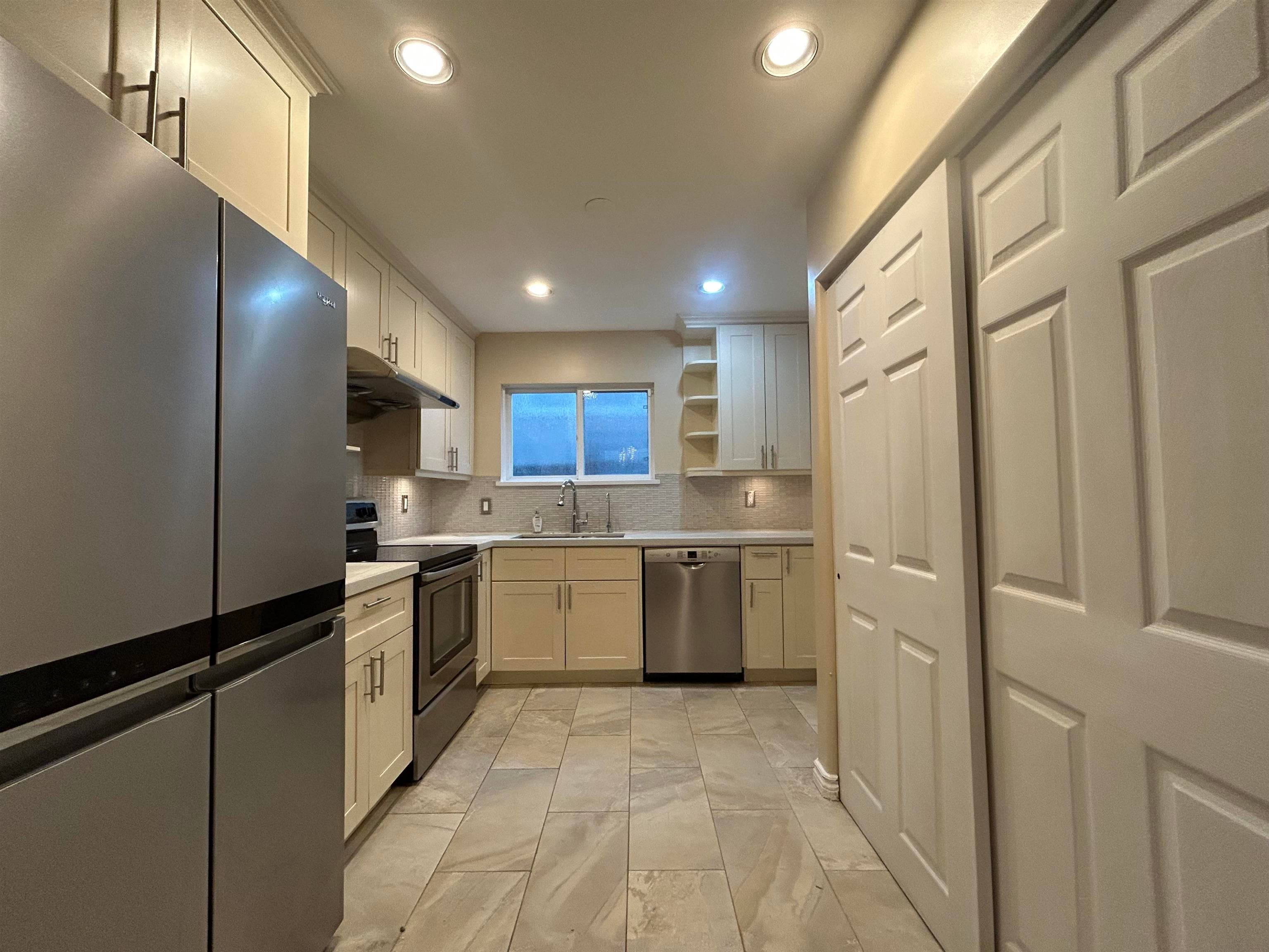 3147 W 8th Avenue, Vancouver, V6K 2C4 — photo 2