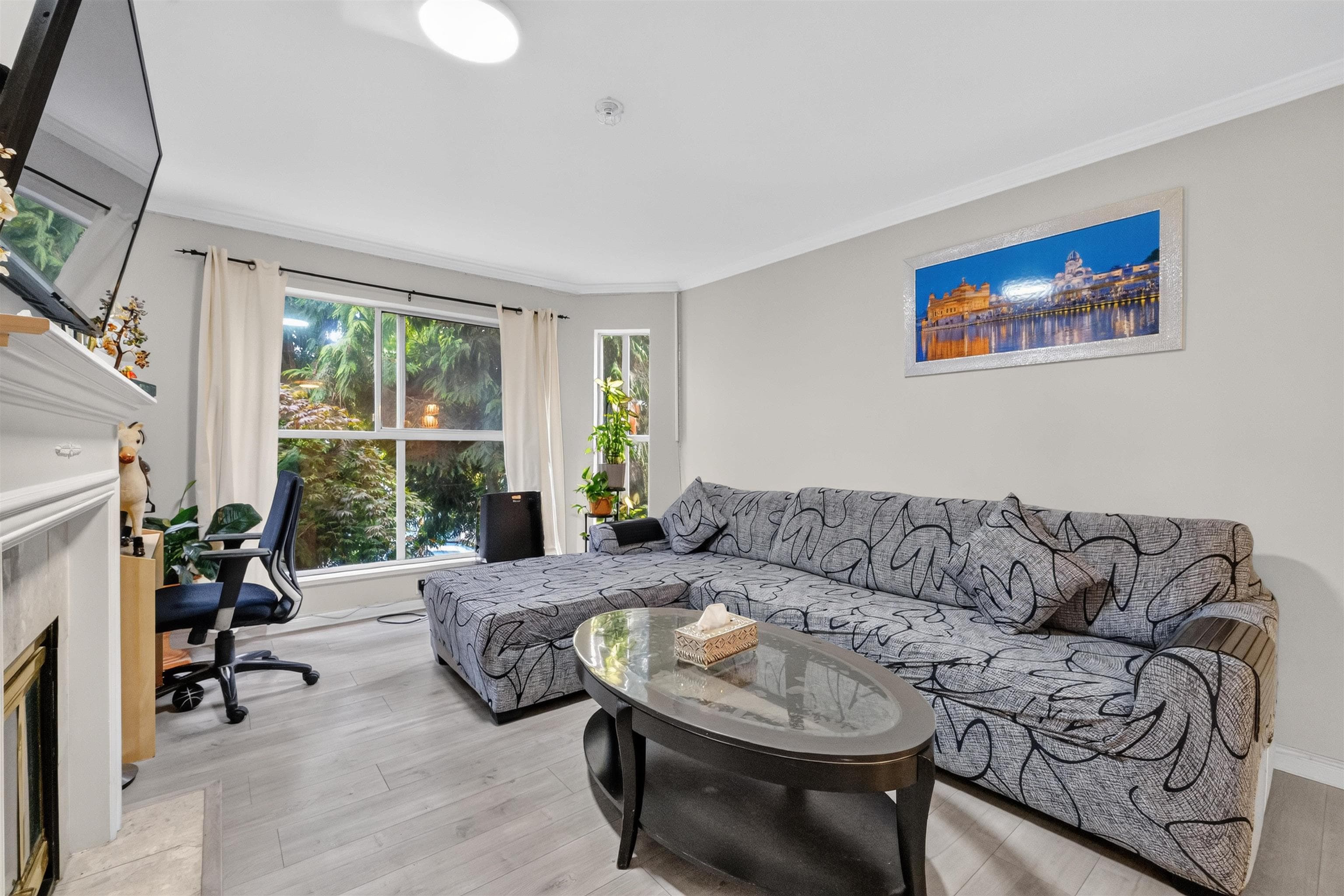 215 - 7151 121 Street, Surrey, V3W 0E7 — photo 4