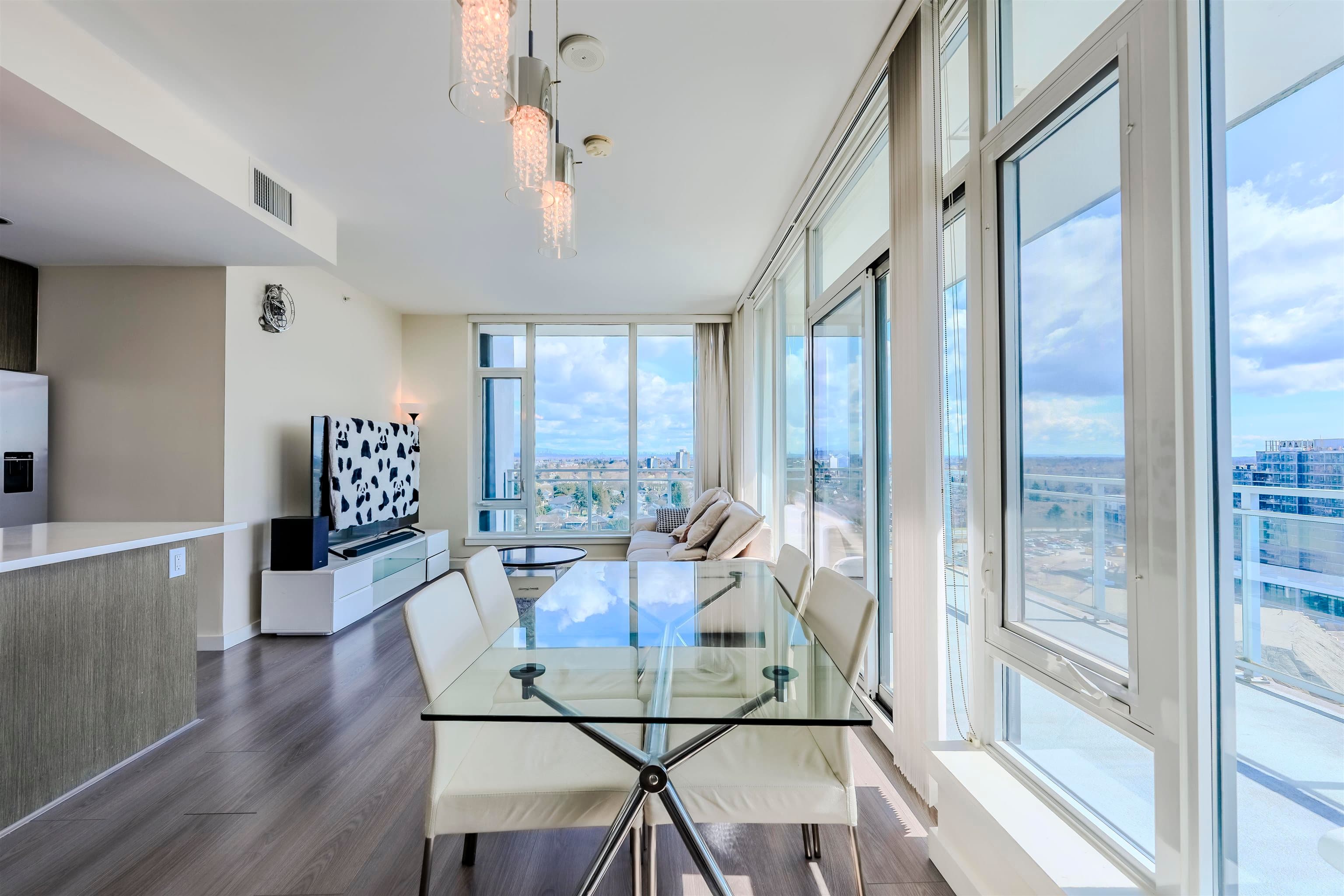 1705 - 8677 Capstan Way, Richmond, V6X 0N6 — photo 3