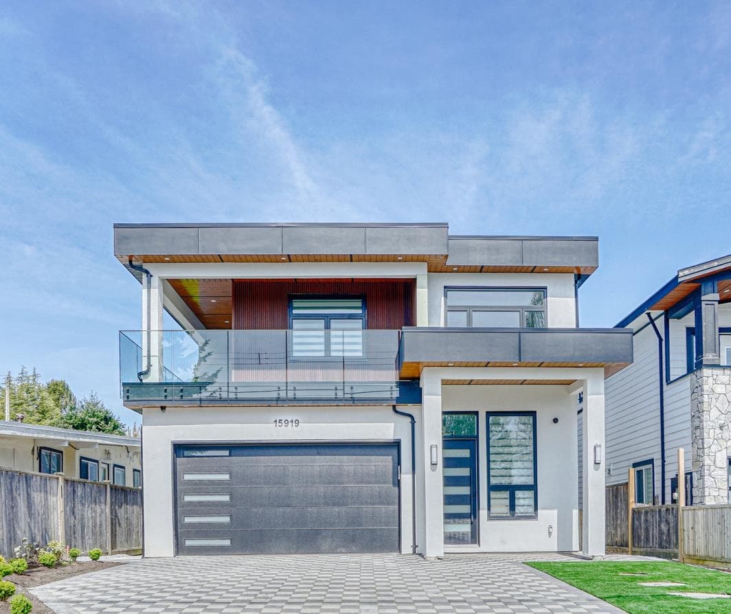 15919 Russell Avenue, White Rock, V4B 2S6 — photo 2