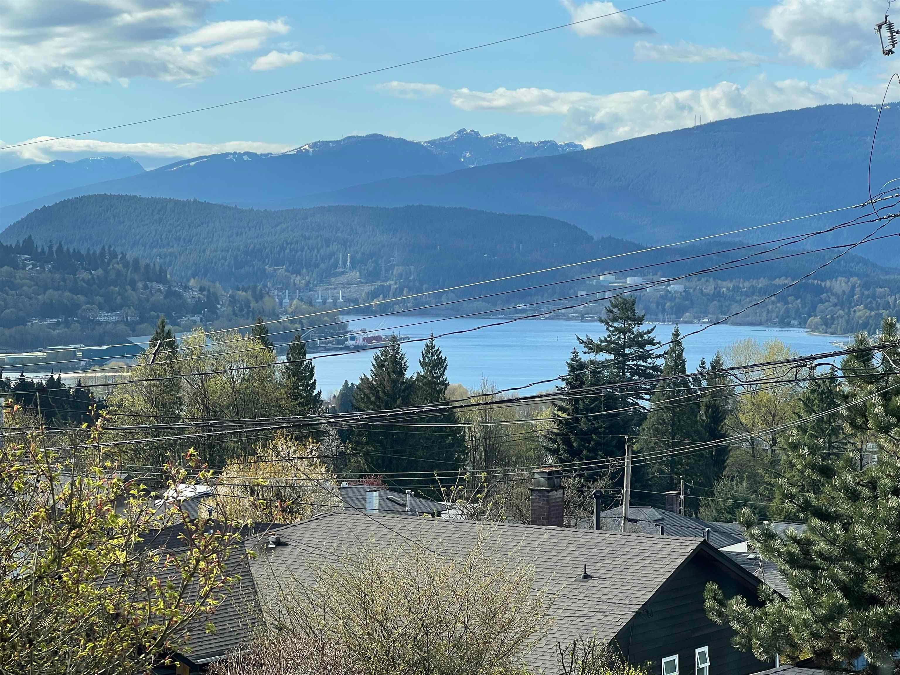 918 Baker Drive, Coquitlam, V3J 6X2 — photo 2