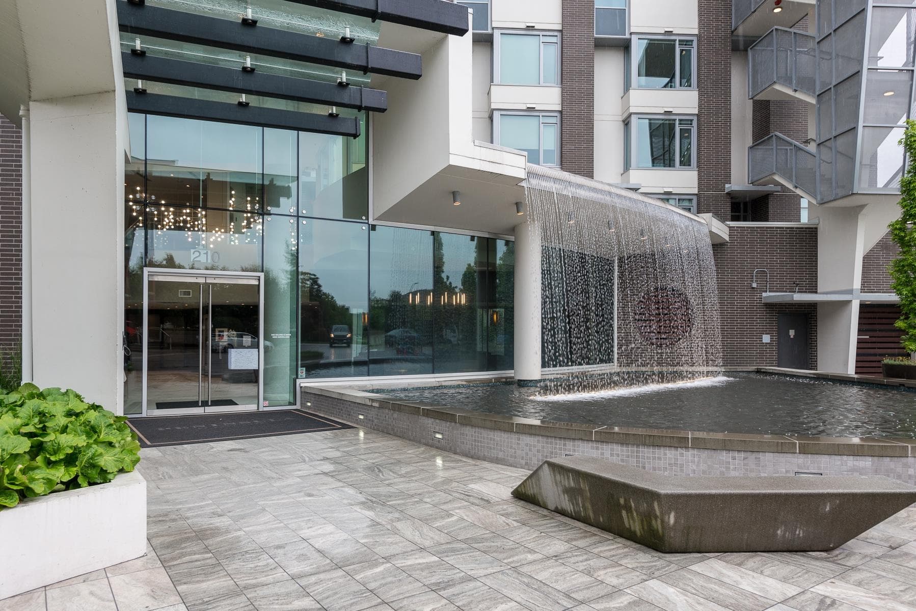 606 - 210 Salter Street, New Westminster, V3M 0J9 — photo 2