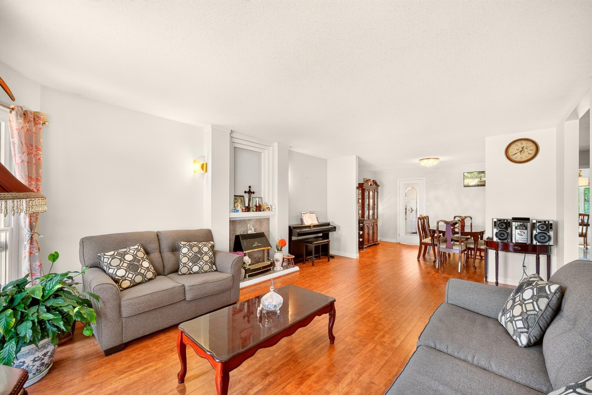 22637 Fraserbank Crescent, Richmond, V6V 2L8 — photo 2