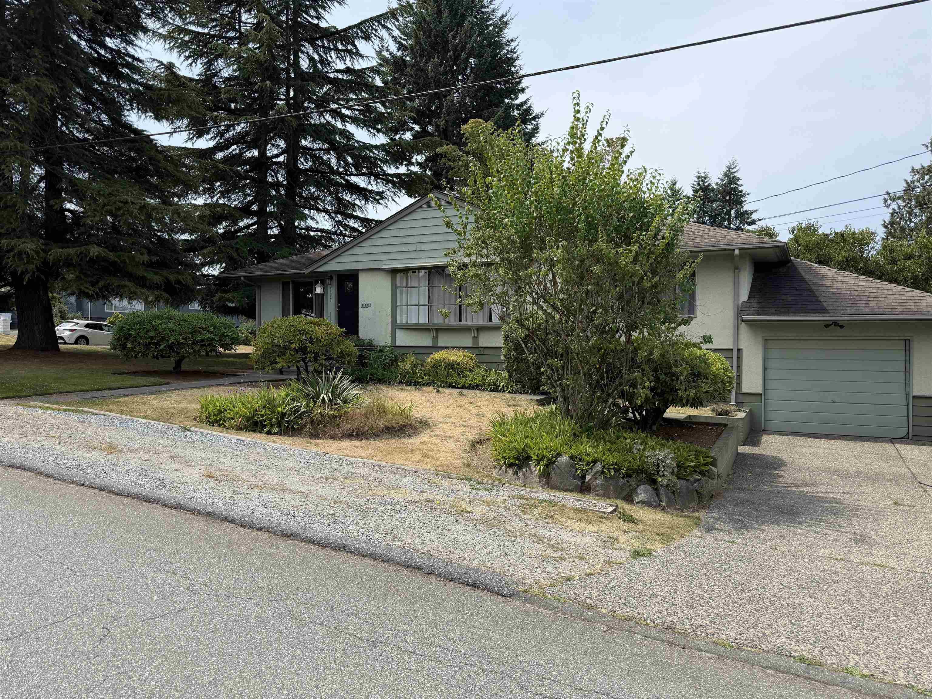 11321 136a Street, Surrey, V3R 3C4 — photo 2