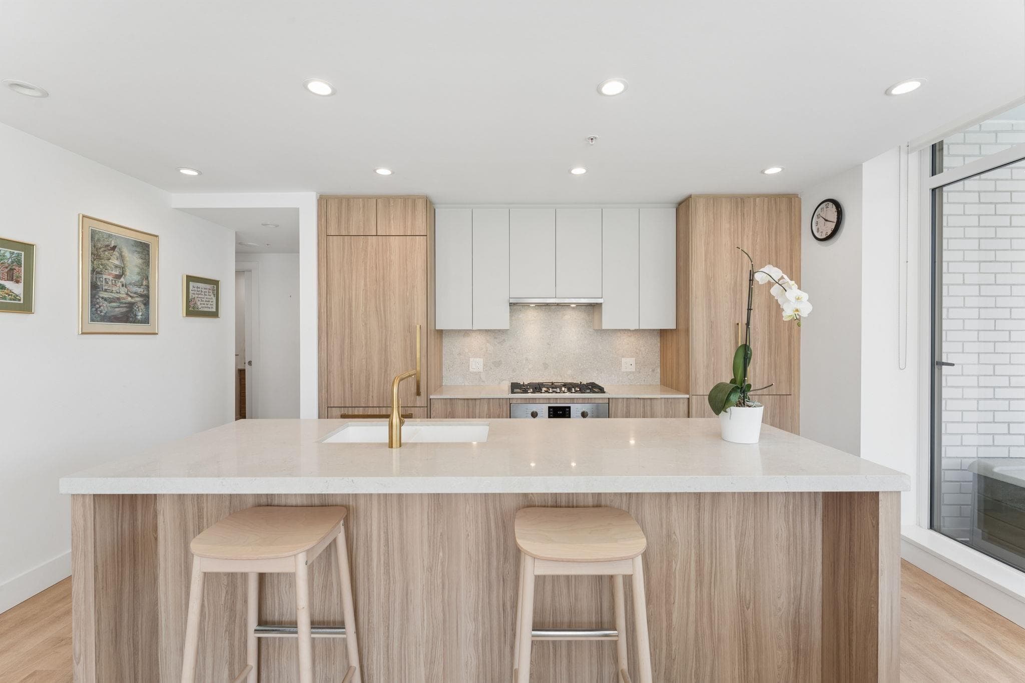 206 - 2325 Emery Court, North Vancouver, V7J 0E8 — photo 5