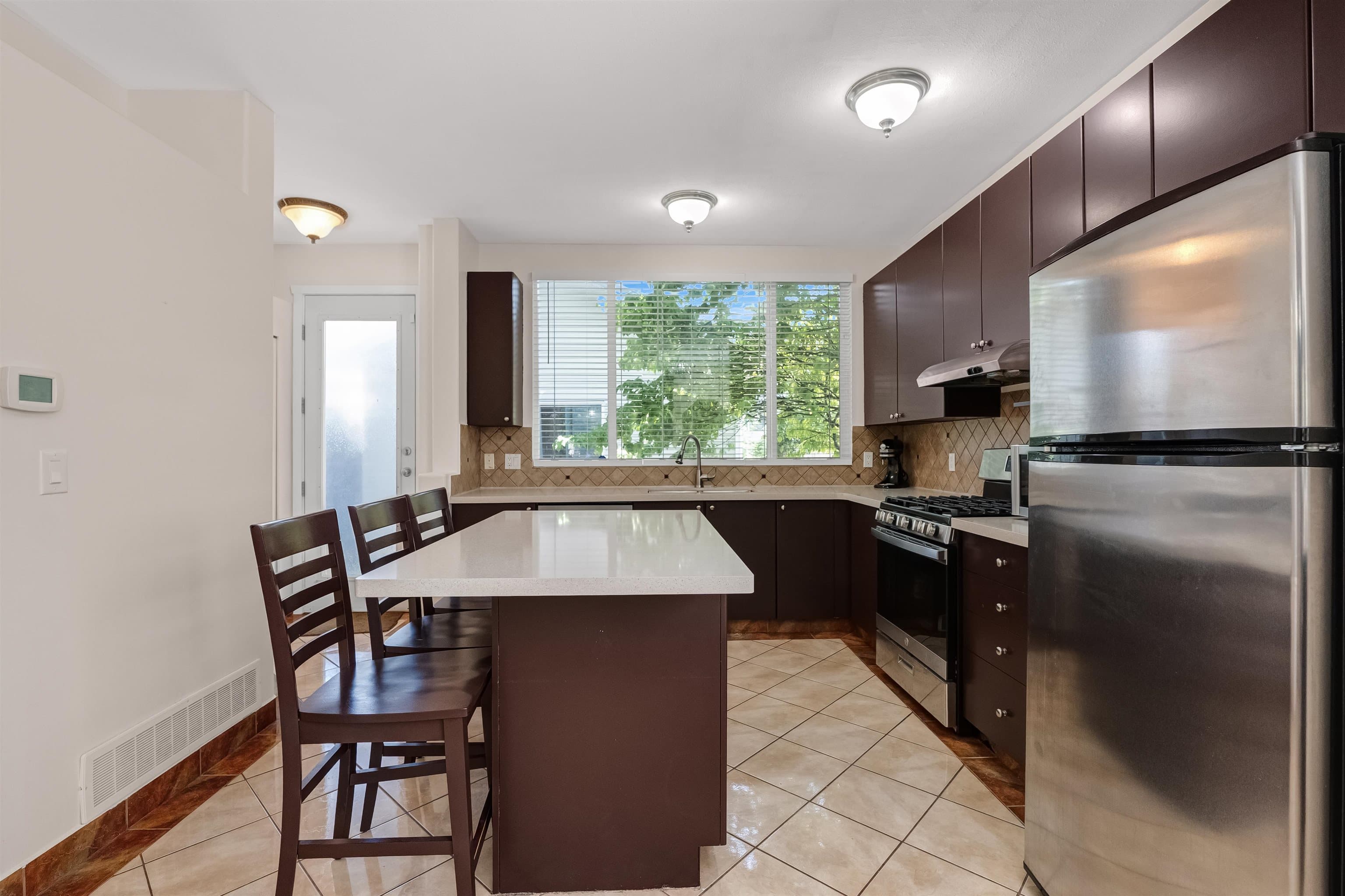 10280 242b Street, Maple Ridge, V2W 1Y1 — photo 5