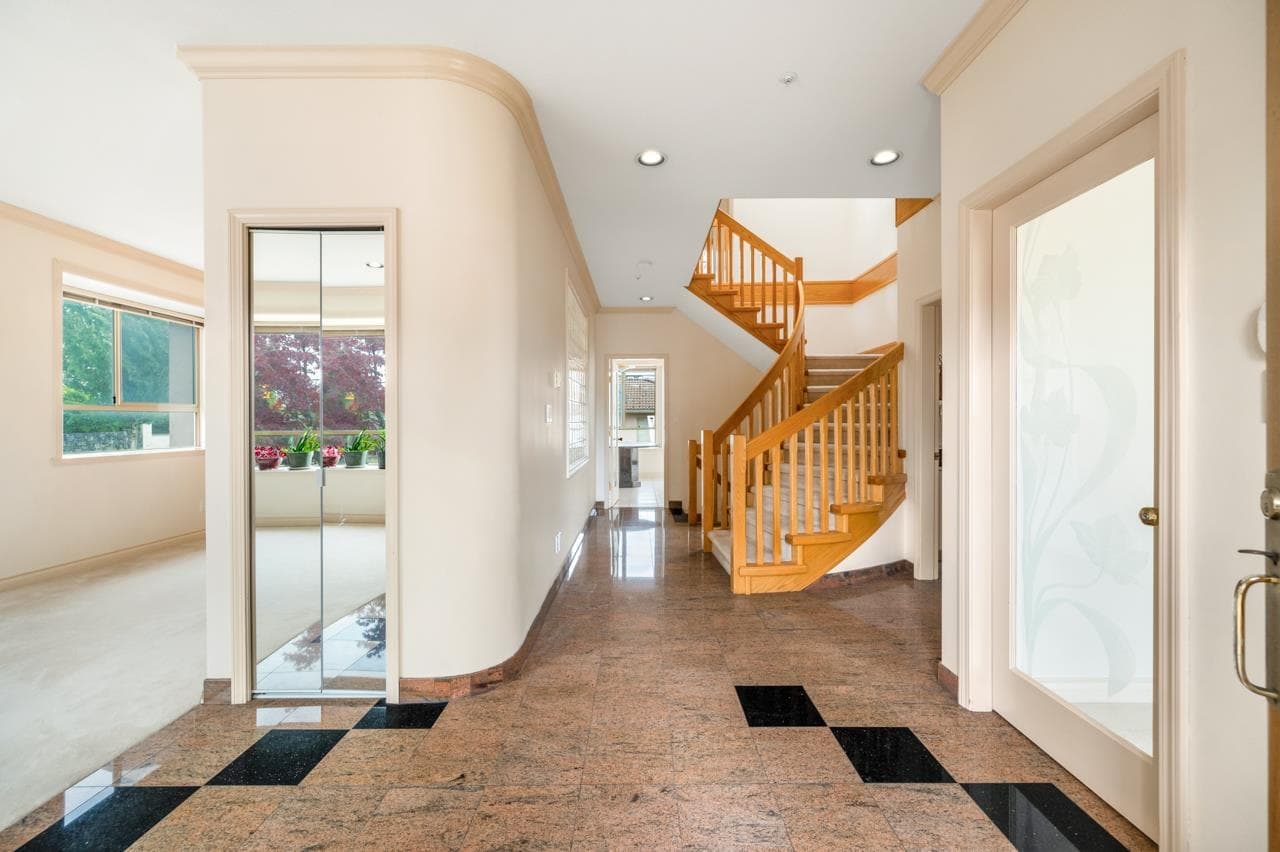 6520 Doman Street, Vancouver, V5S 3H4 — photo 2