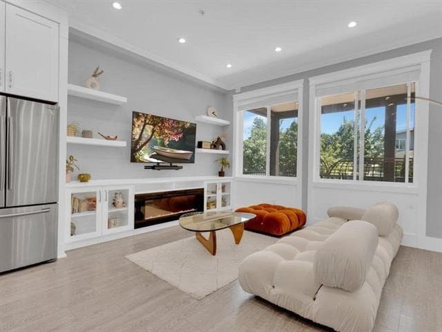 15456 Russell Avenue, White Rock, V4B 2R3 — photo 5