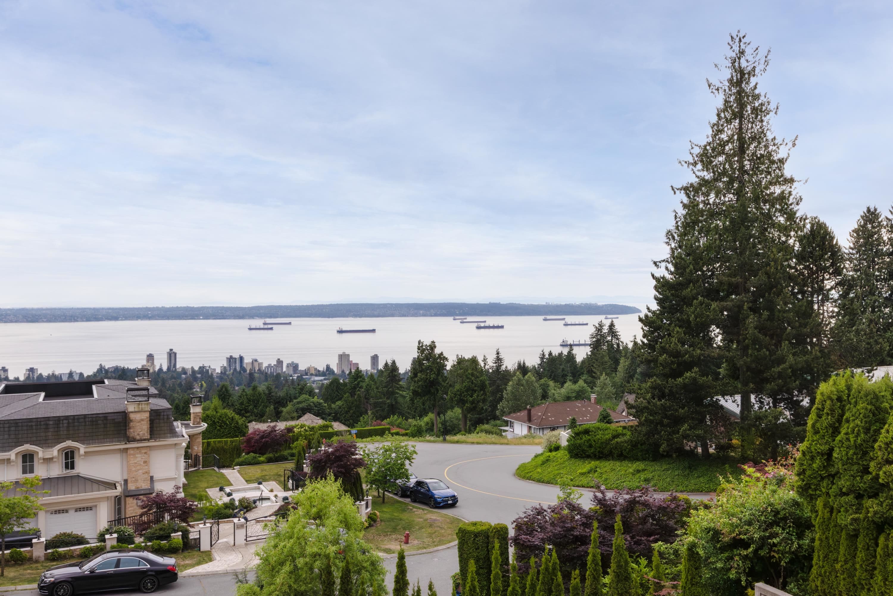 2185 Westhill Wynd, West Vancouver, V7S 2Z3 — photo 2