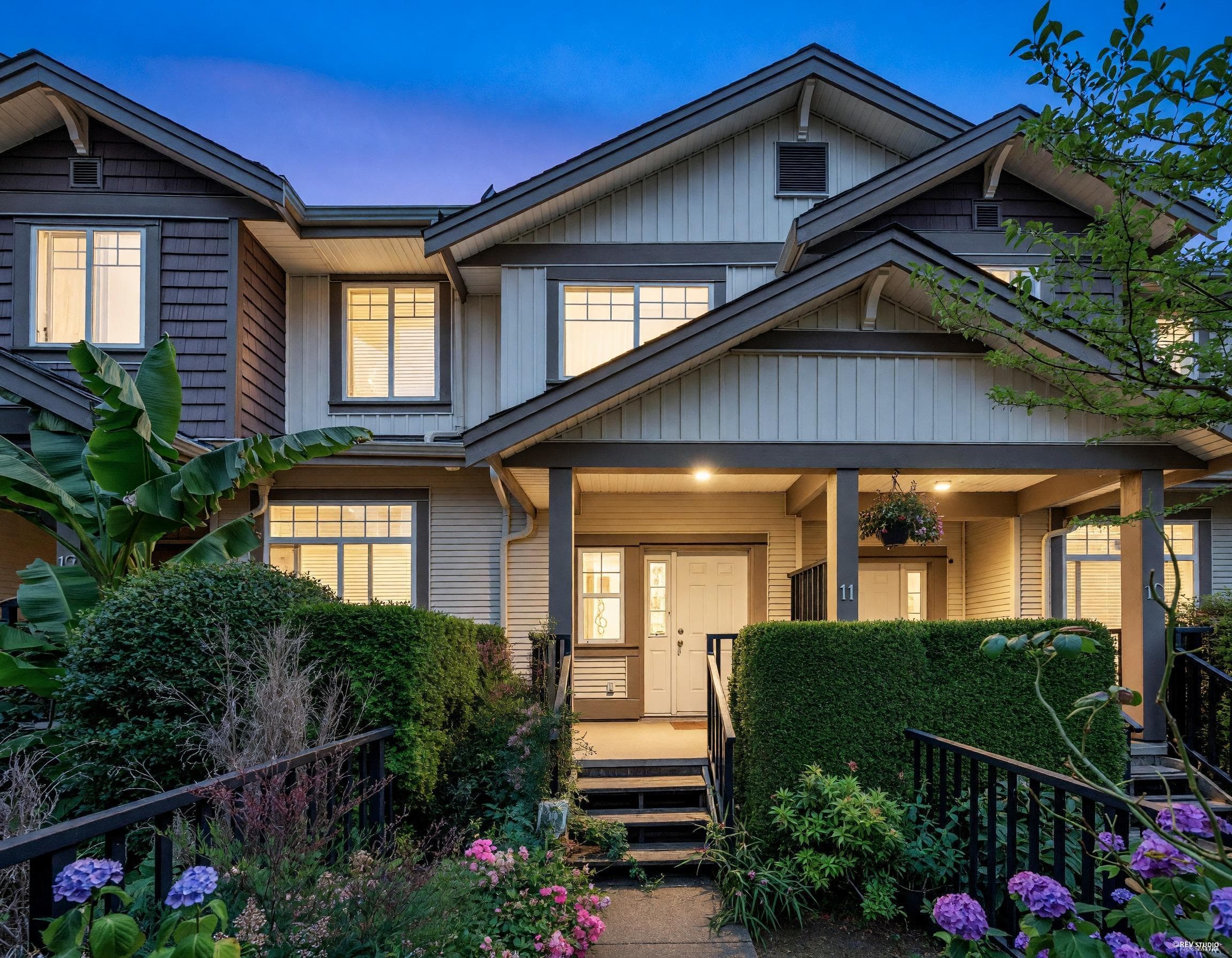 11 - 15933 86a Avenue, Surrey