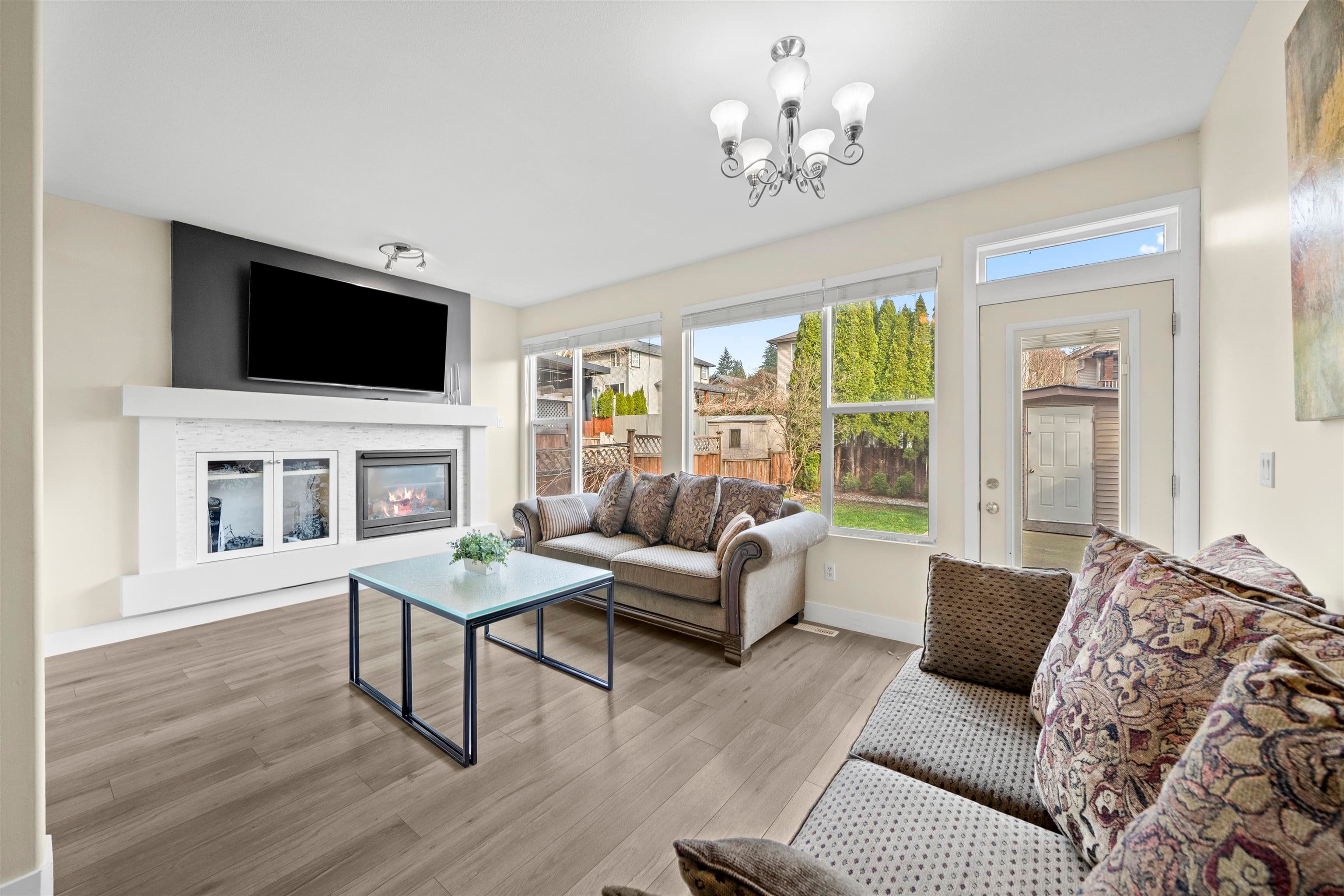 10292 242b Street, Maple Ridge, V2W 1Y1 — photo 2