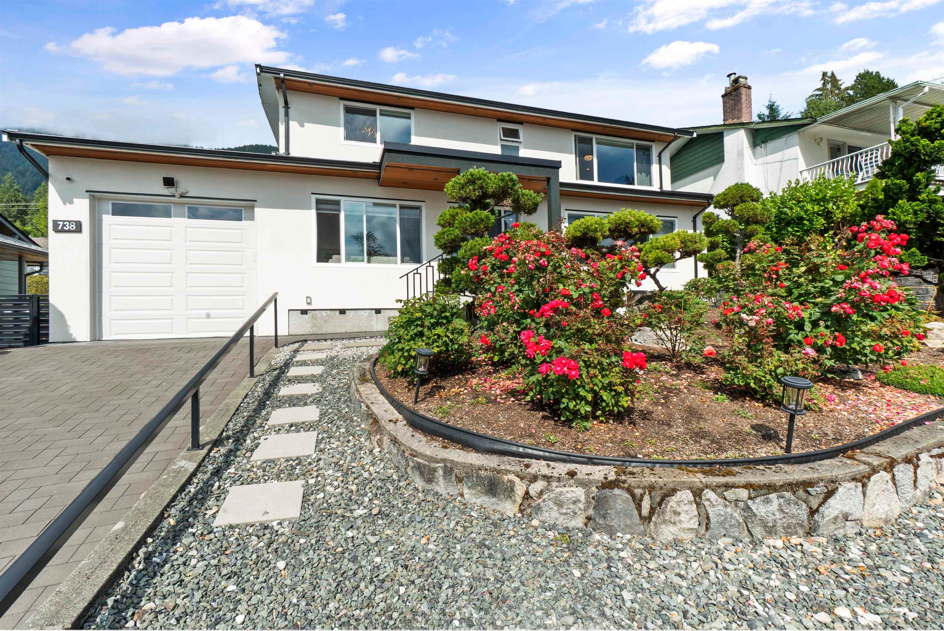 738 Sylvan Avenue, North Vancouver