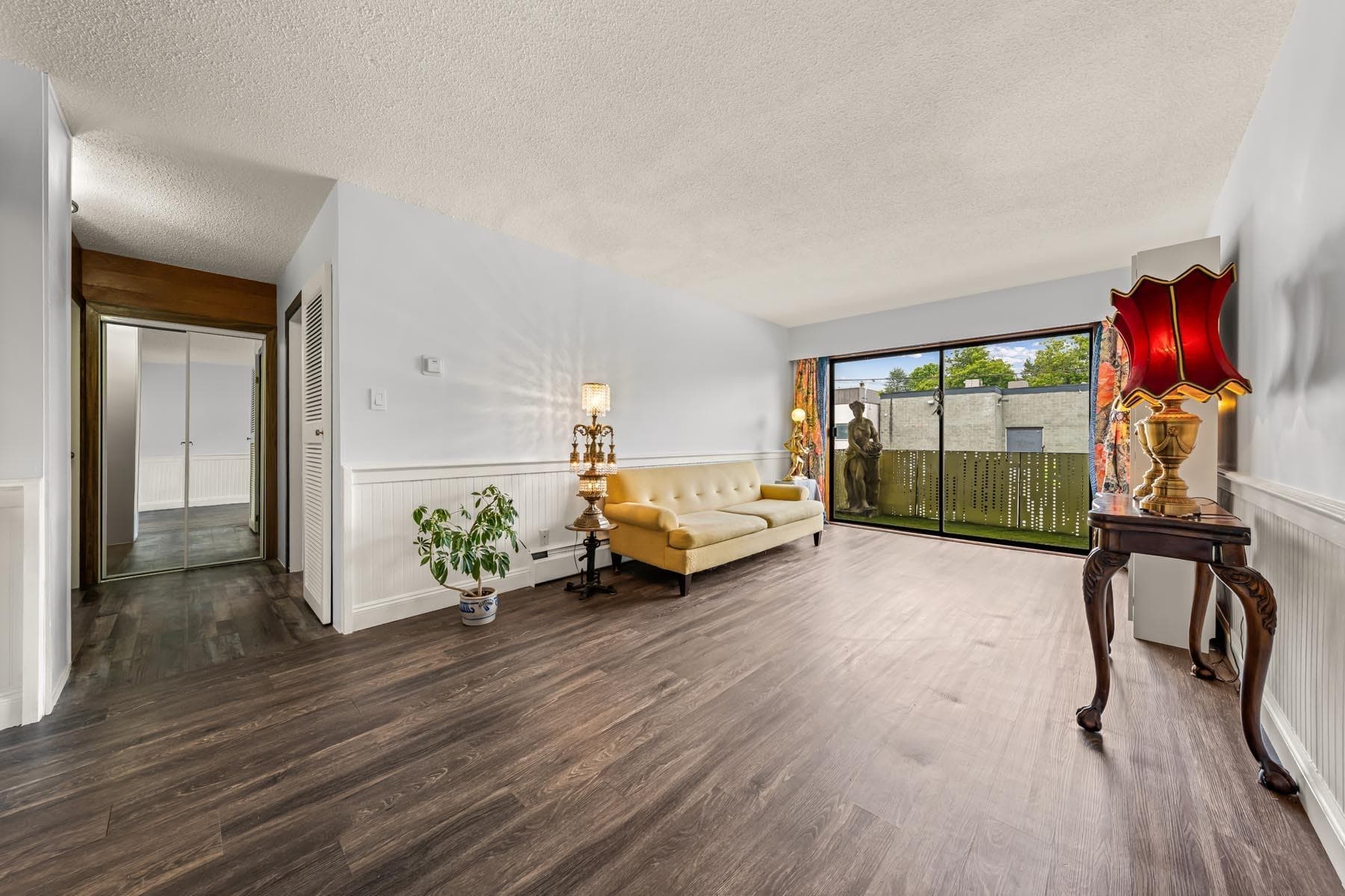 208 - 611 Blackford Street, New Westminster, V3M 1R7 — photo 2