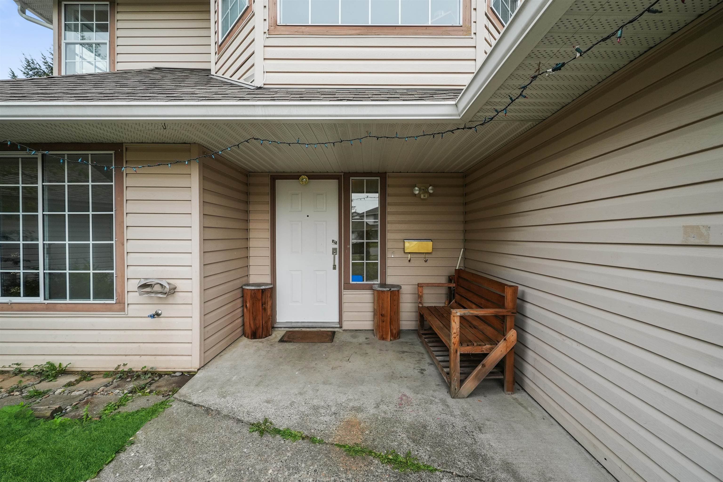 2749 Dehavilland Place, Abbotsford, V2T 5E2 — photo 3