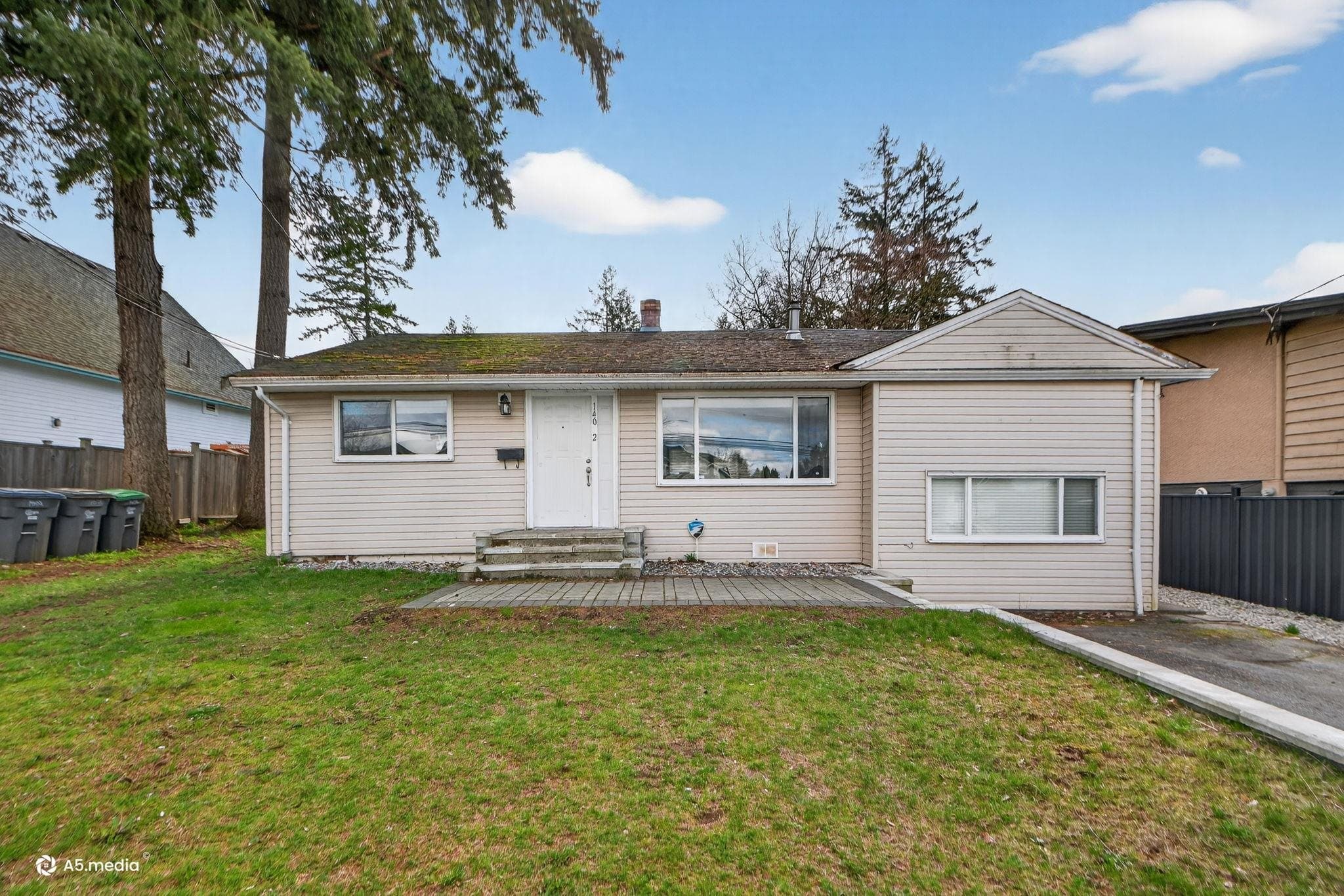 14032 Grosvenor Road, Surrey, V3R 5G5 — photo 4