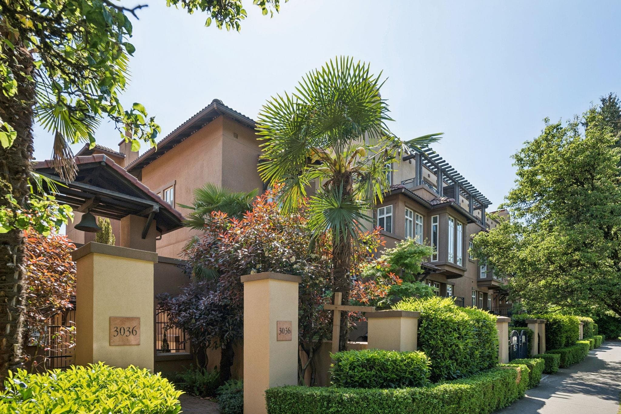 15 - 3036 W 4th Avenue, Vancouver