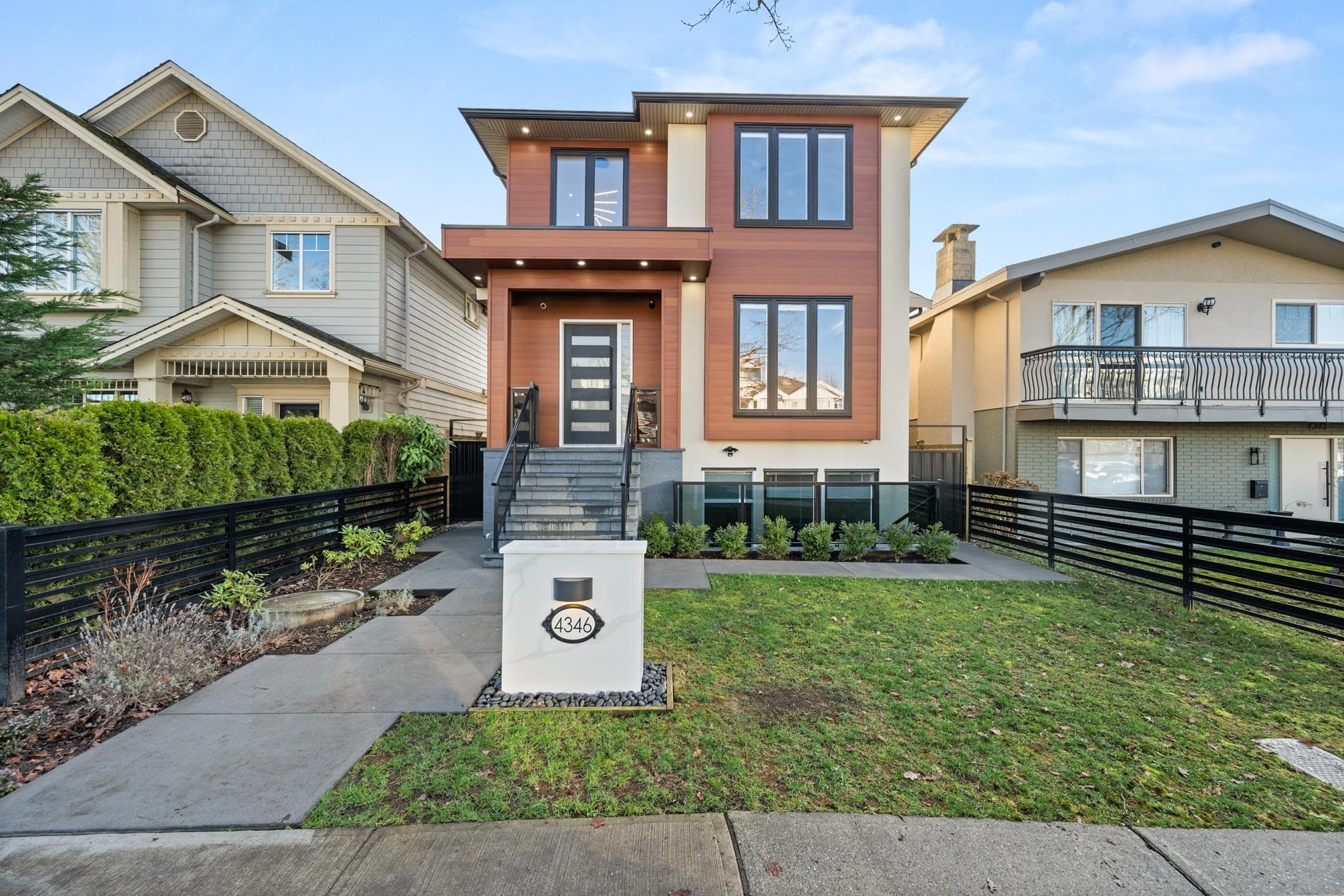 4346 Pender Street, Burnaby, V5C 2M6 — photo 2