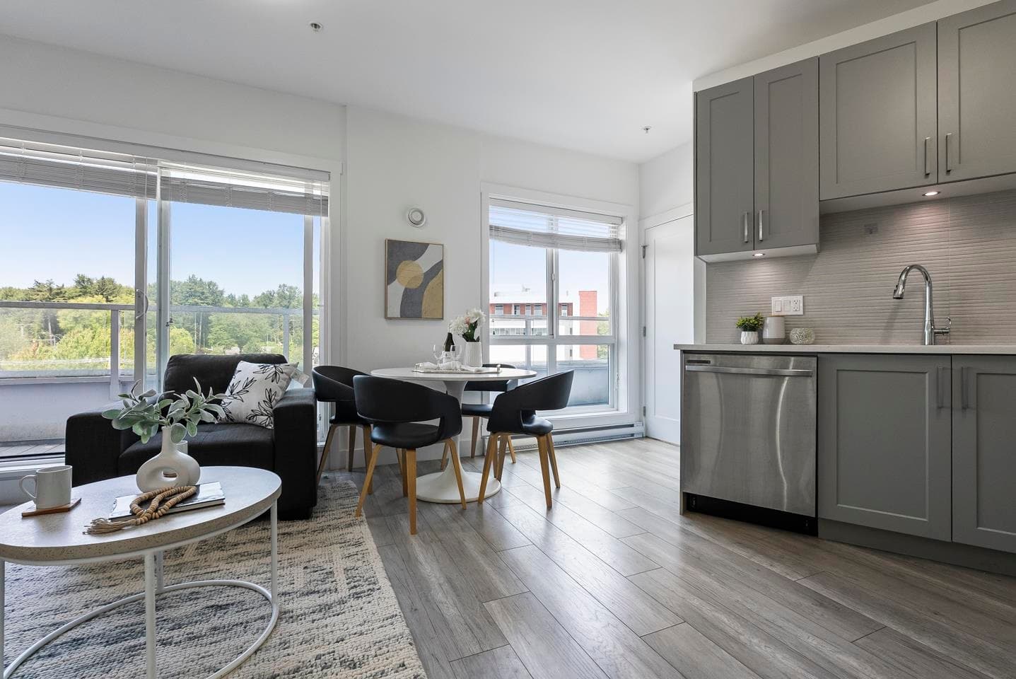 505 - 13978 Fraser Highway, Surrey, V3T 0P2 — photo 4