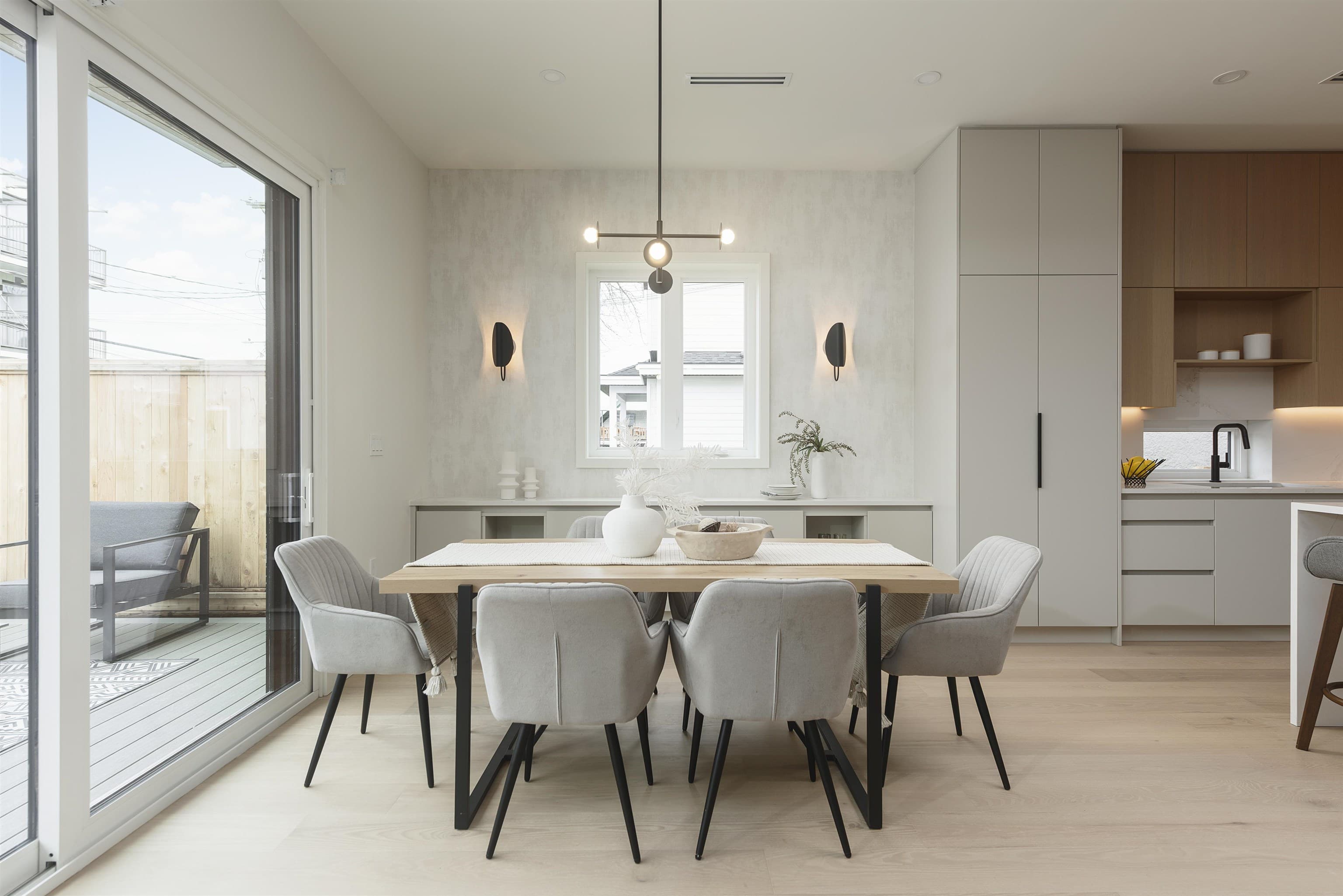 2 - 735 E 10th Avenue, Vancouver