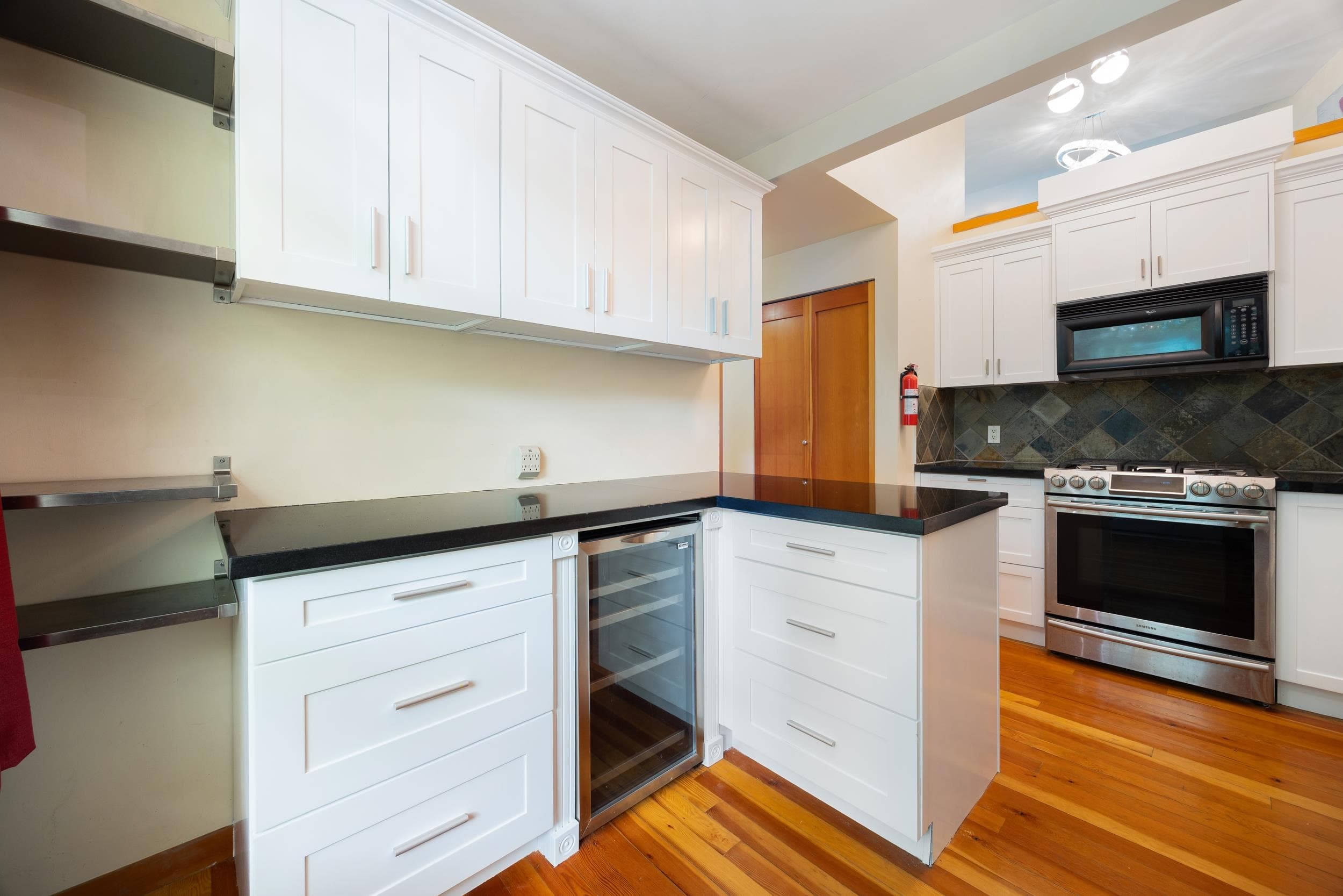 114 - 8 Renaissance Square, New Westminster, V3M 7A9 — photo 5