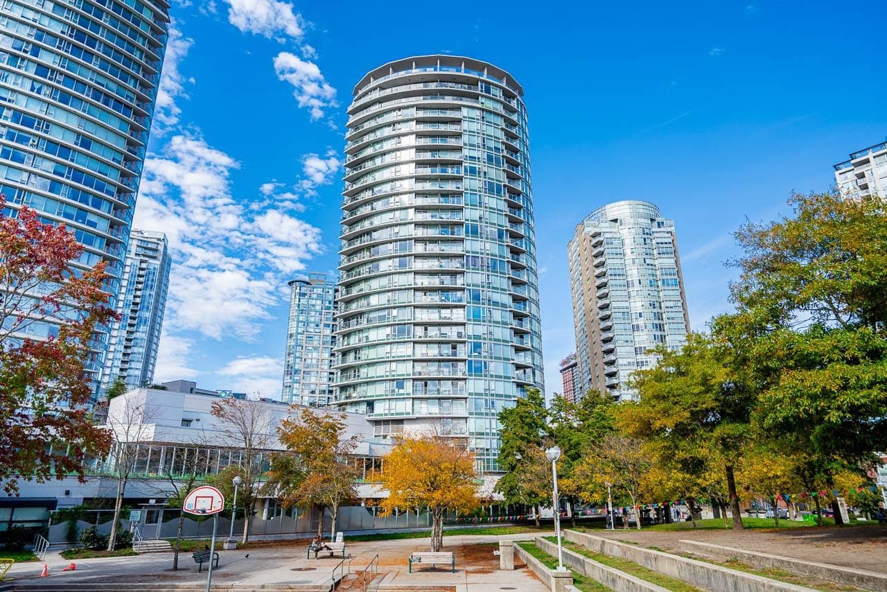806 - 58 Keefer Place, Vancouver, V6B 0B8 — photo 2