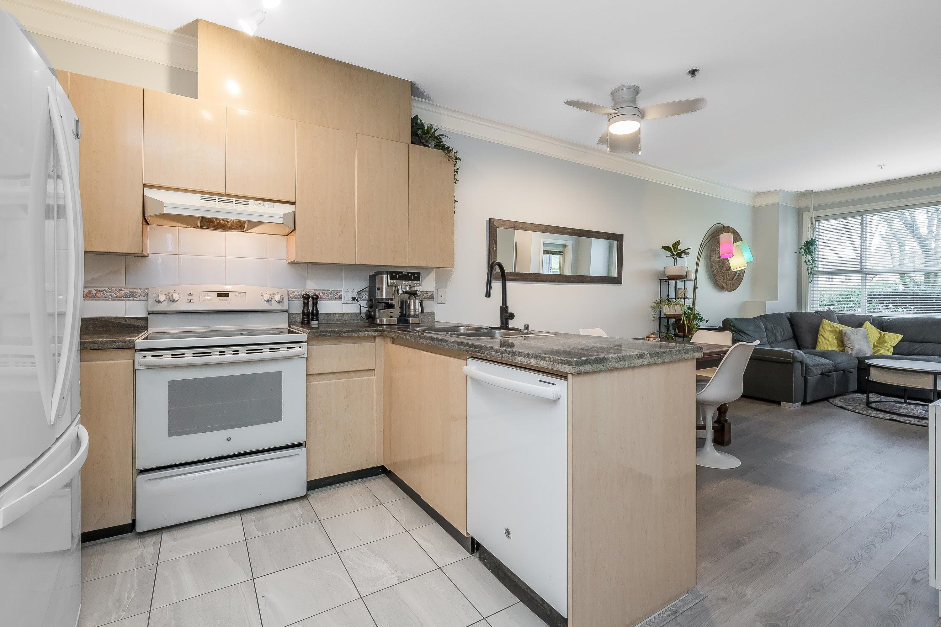 107 - 8115 121a Street, Surrey, V3W 1J2 — photo 3