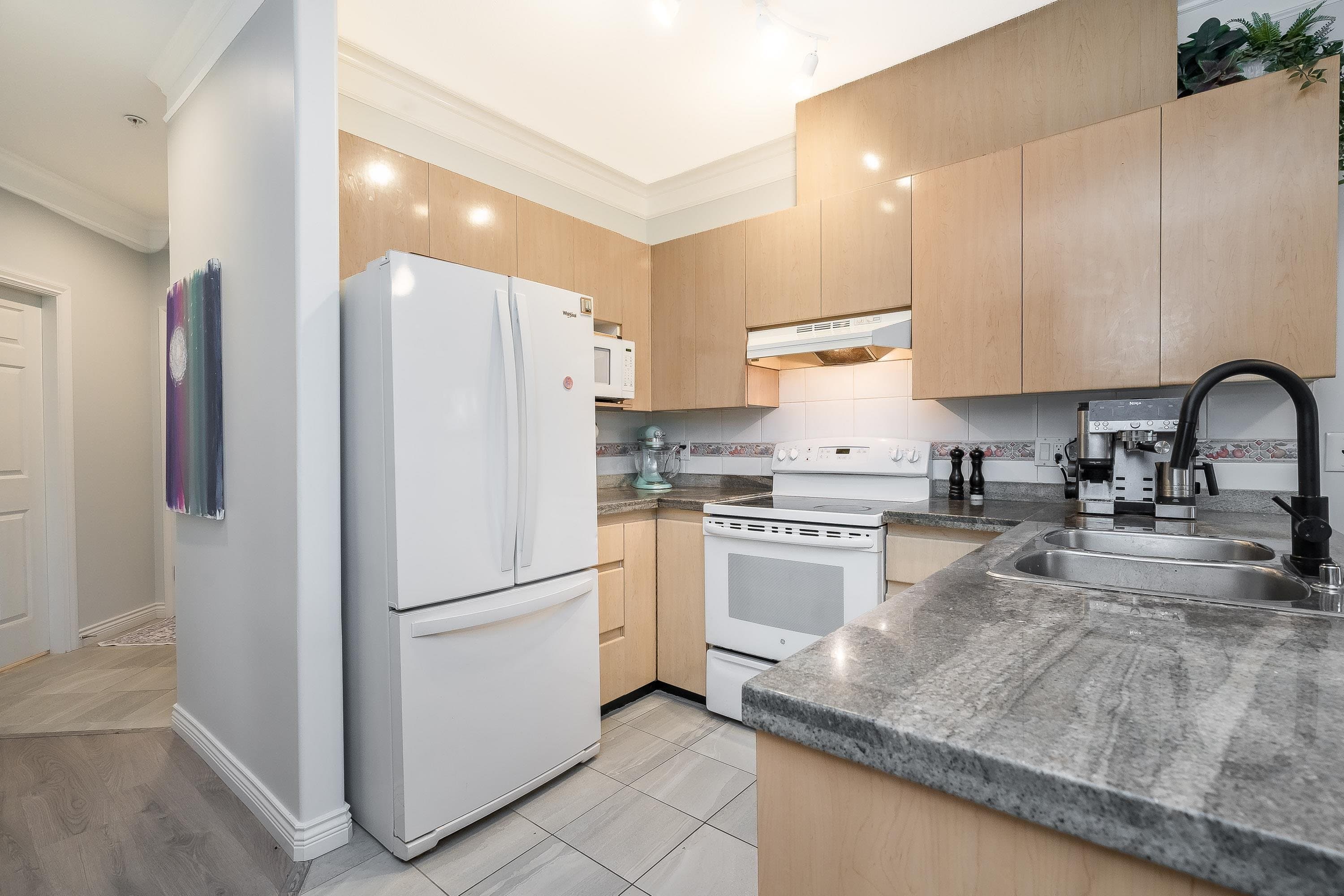 107 - 8115 121a Street, Surrey, V3W 1J2 — photo 5