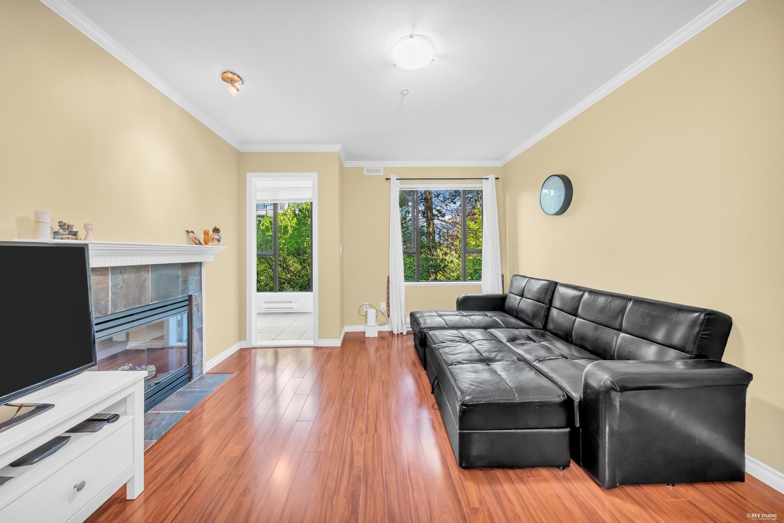 210 - 175 E 10th Street, North Vancouver, V7L 4W1 — photo 2